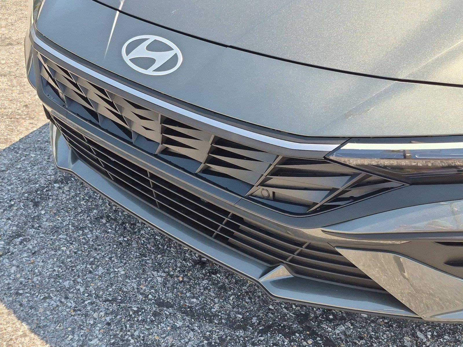 New 2026 Amazon Gray Hyundai SEL Sport Plus image 13