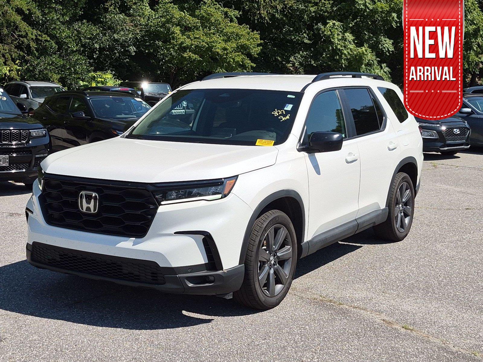 Platinum White Pearl 2025 Honda Pilot SUV / Crossover All-Wheel Drive Automatic