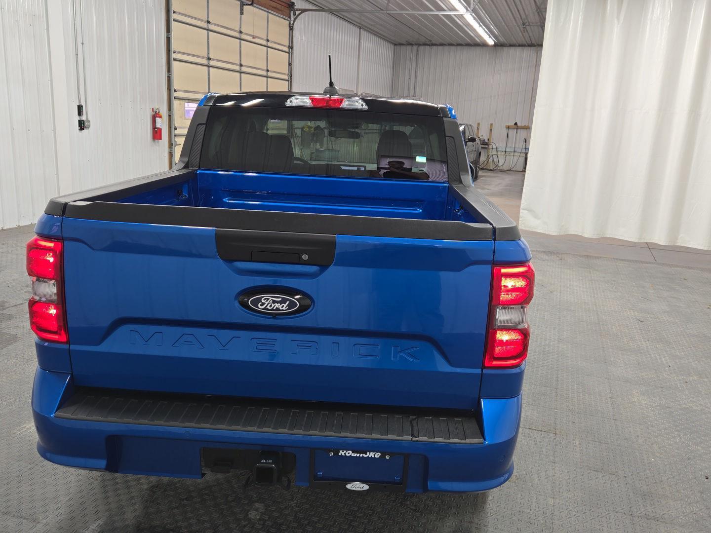 View vehicle photo 7