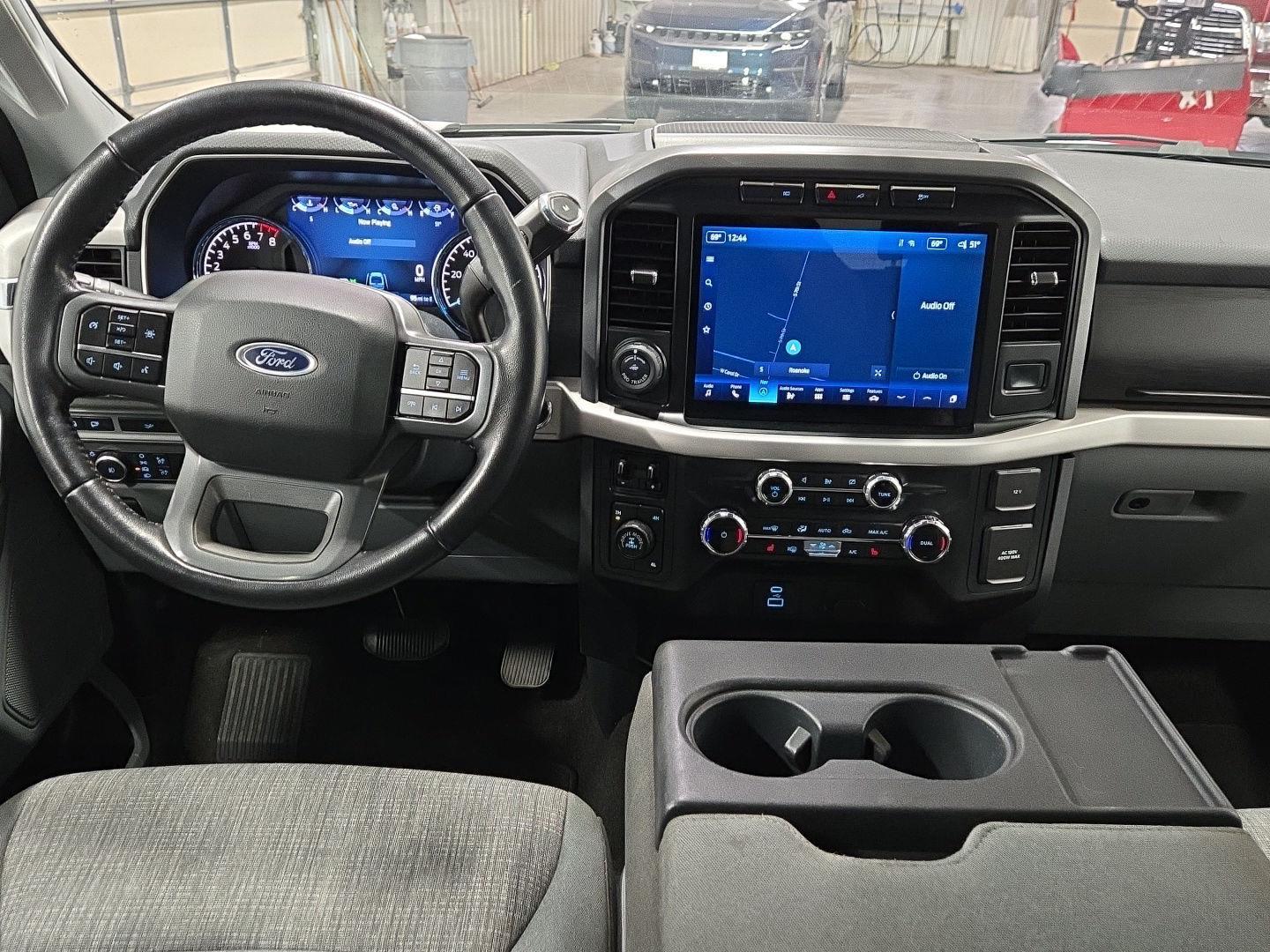 View vehicle photo 3