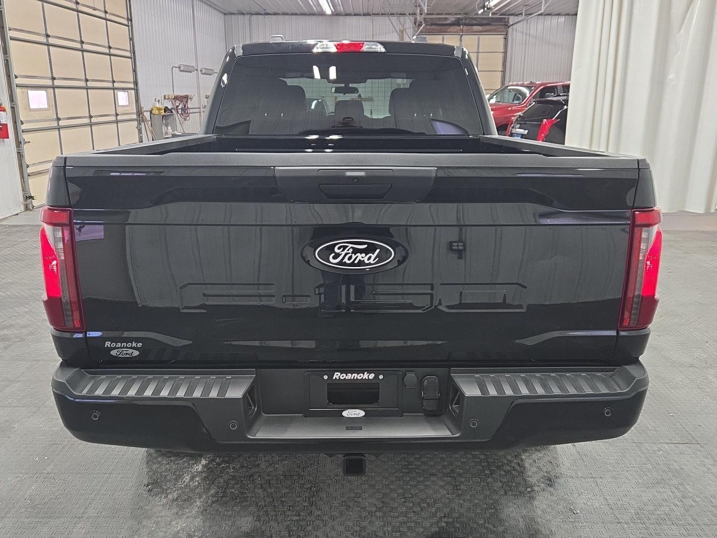 View vehicle photo 7