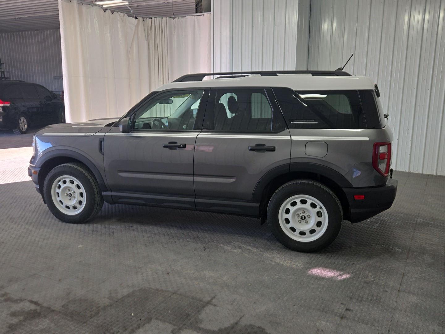 View vehicle photo 7