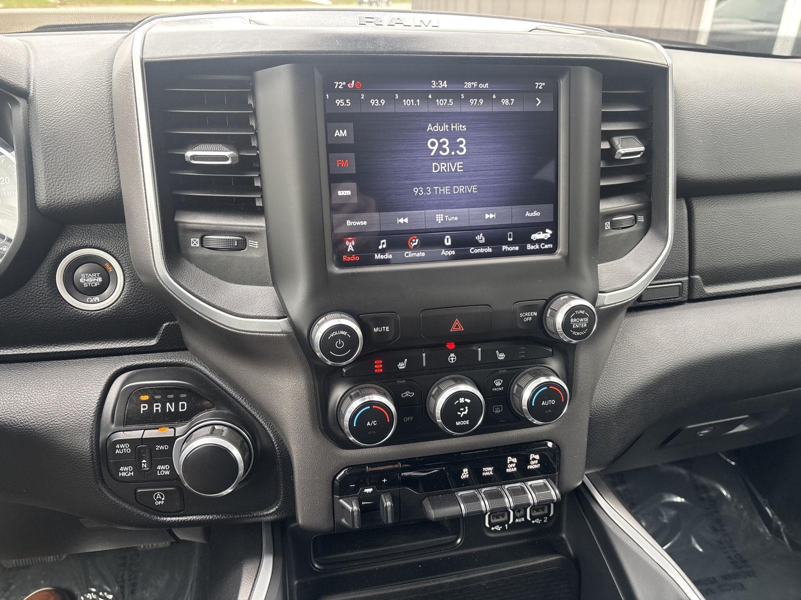 View vehicle photo 5