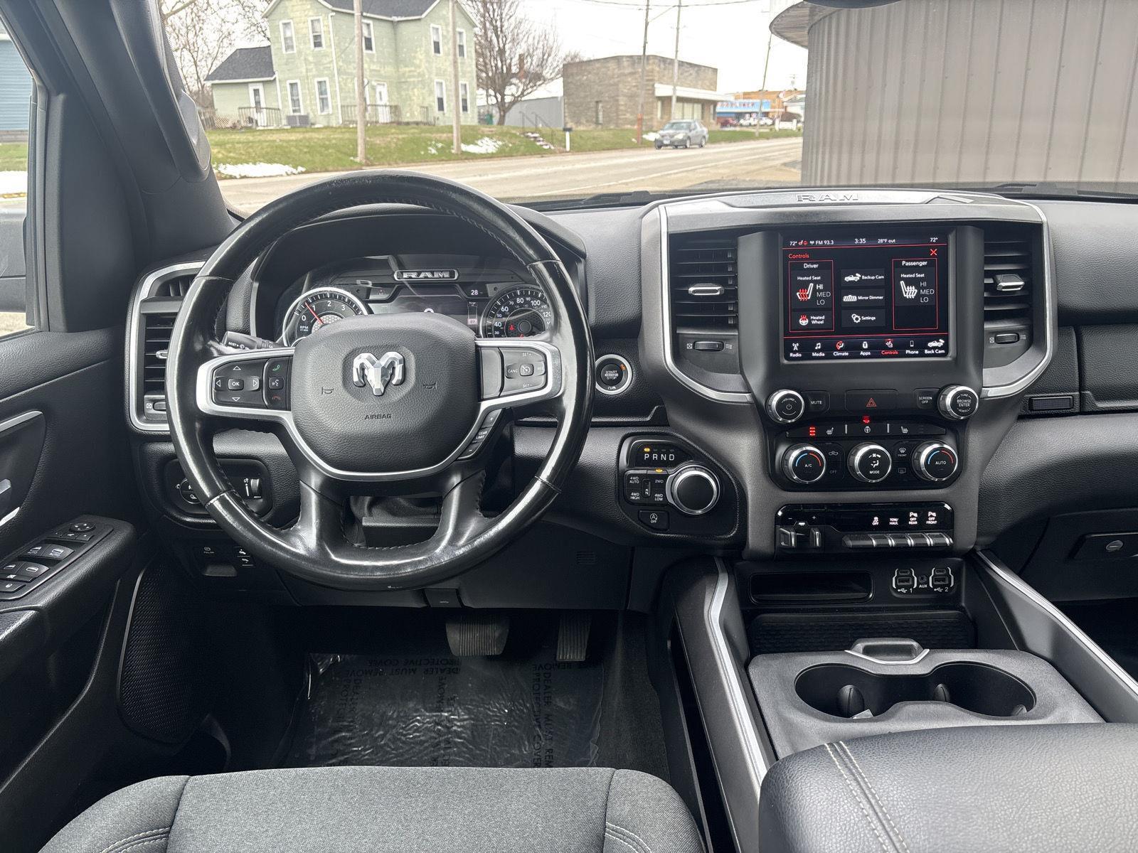 View vehicle photo 3