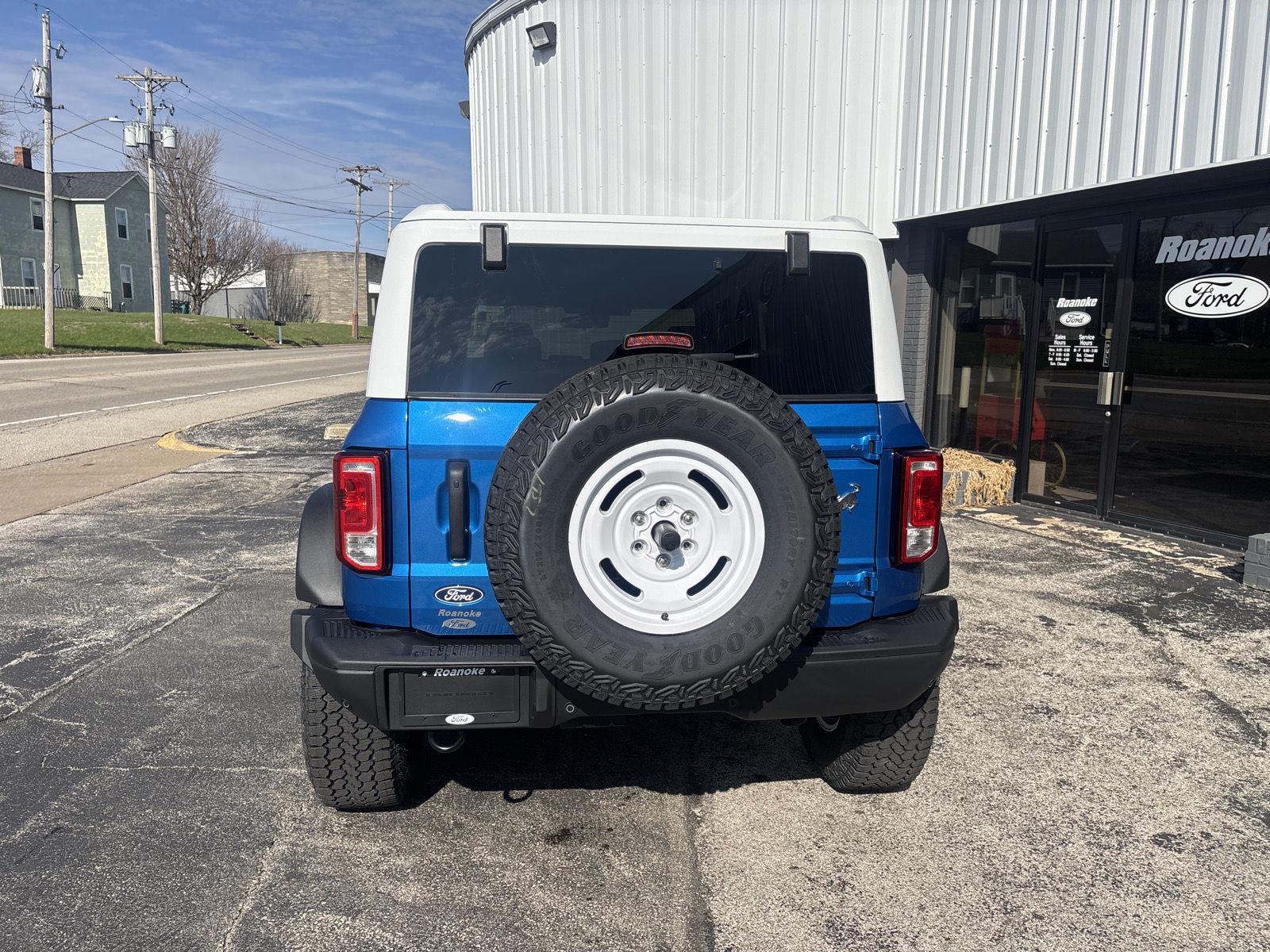 View vehicle photo 6