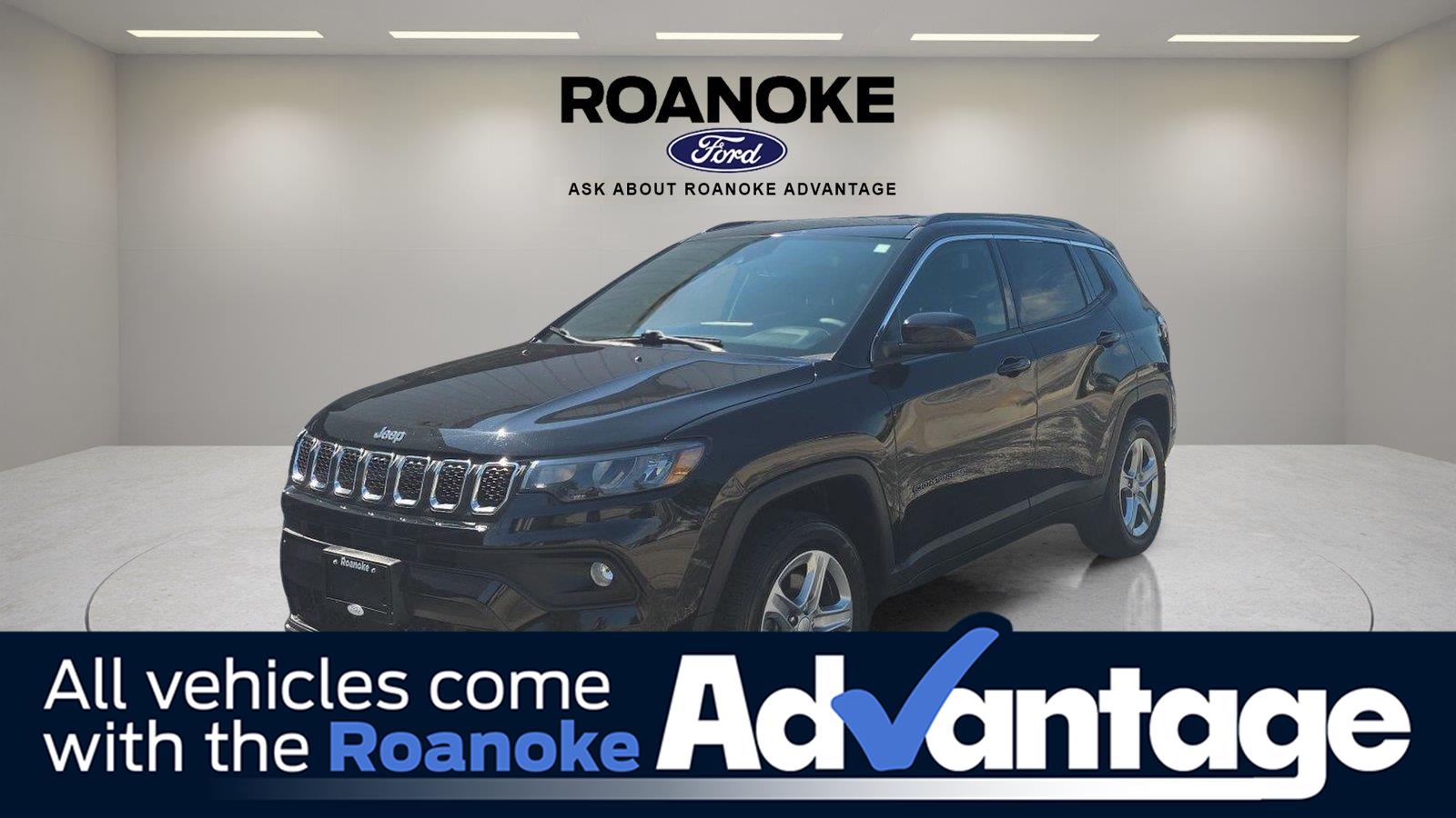 Diamond Black Crystal Pearlcoat 2023 Jeep Compass SUV / Crossover Four-Wheel Drive 8-Speed Automatic