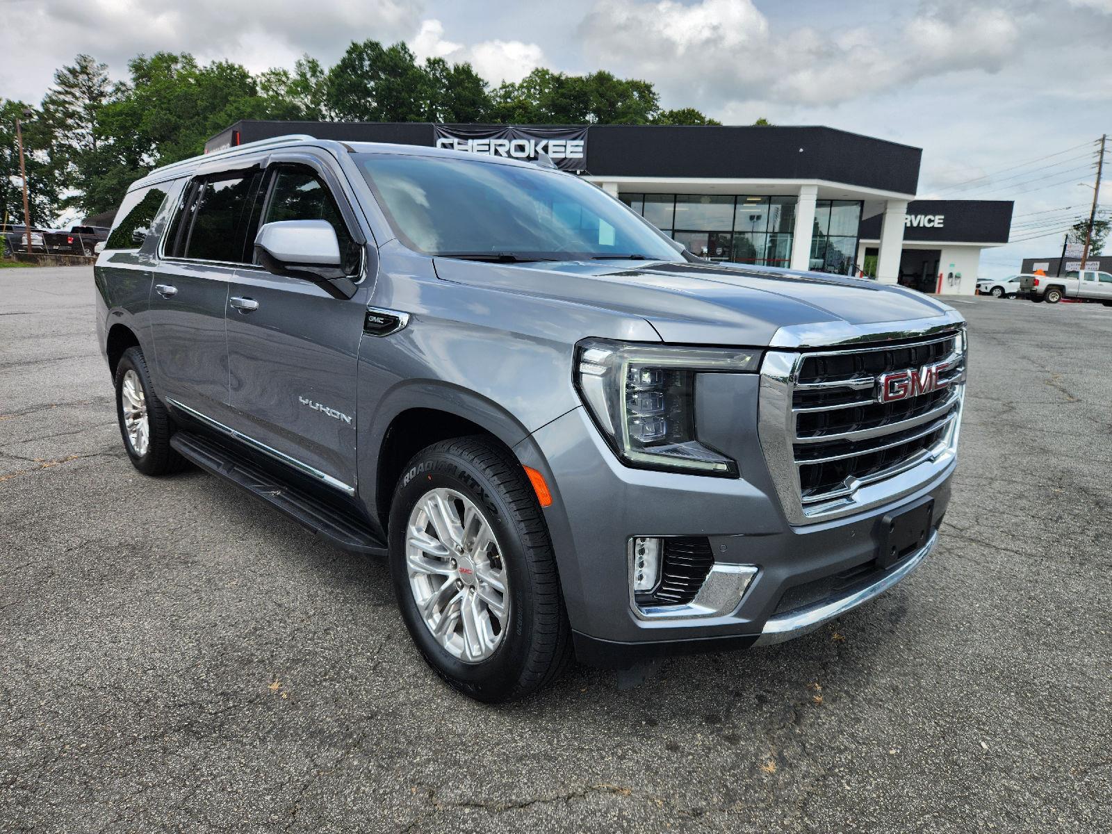 2021 GMC Yukon XL SLT 4WD Gris (Satin Steel Metallic) SUV/Crossover Todo terreno Automática