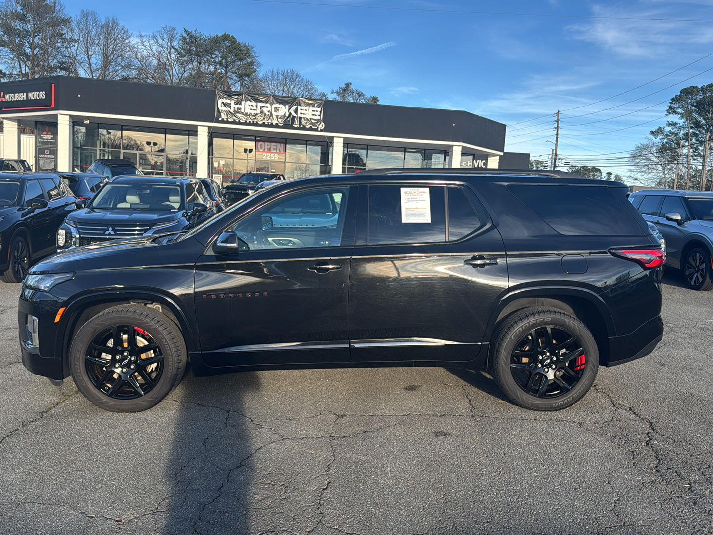 Mosaic Black Metallic 2023 Chevrolet Traverse Premier FWD SUV / Crossover Front-Wheel Drive 9-Speed Automatic