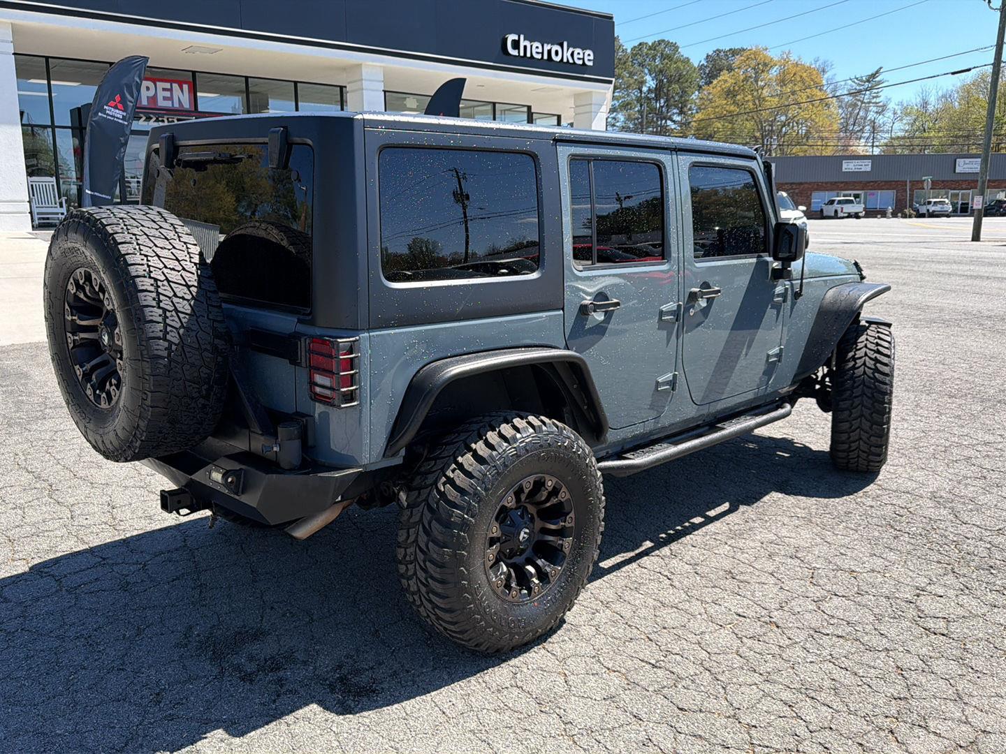 View vehicle photo 6