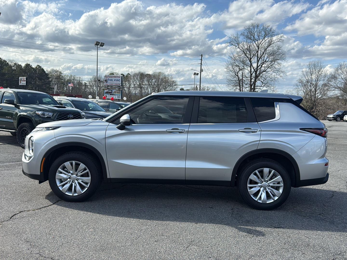 View vehicle photo 2