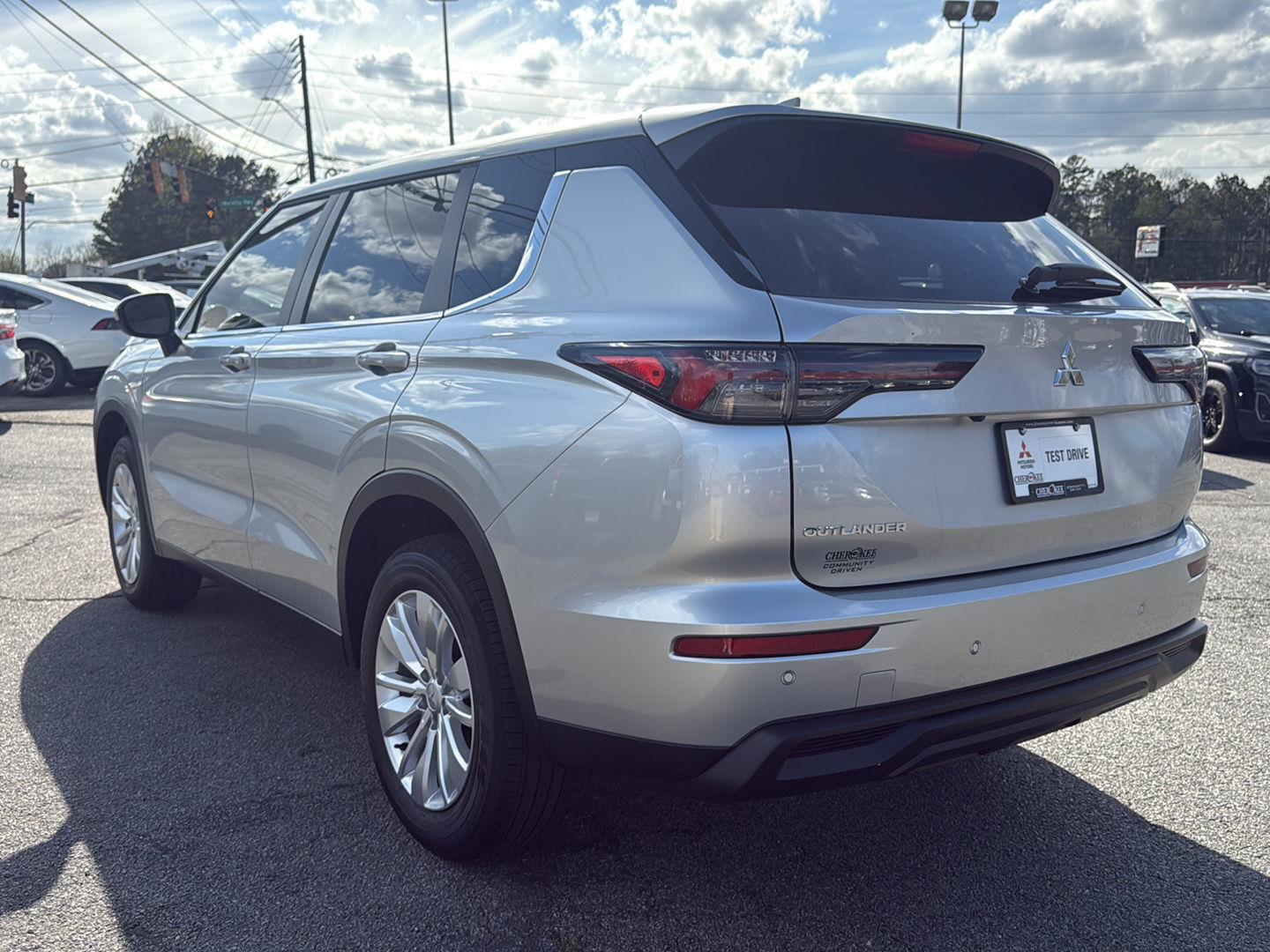 View vehicle photo 3