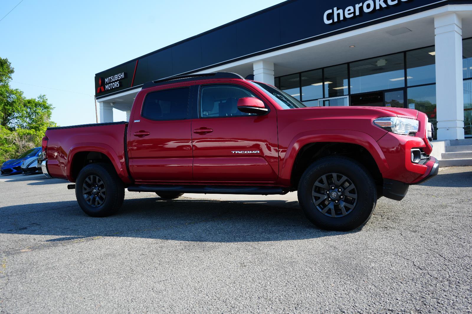 View vehicle photo 3