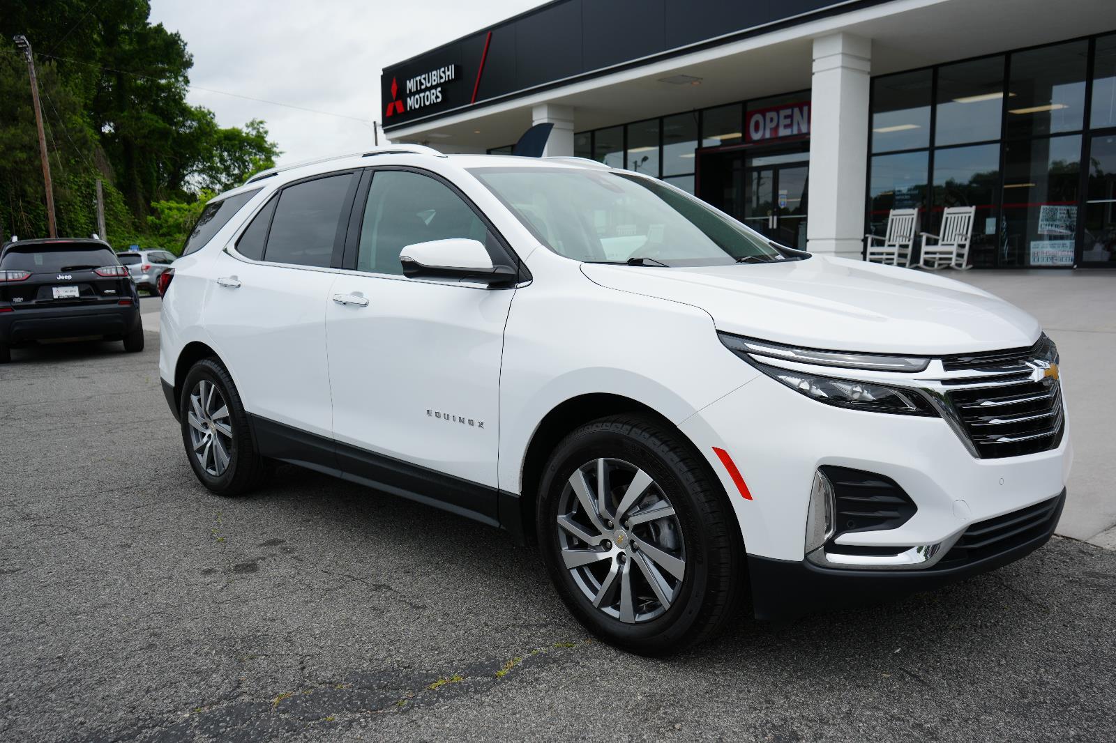 View vehicle photo 2