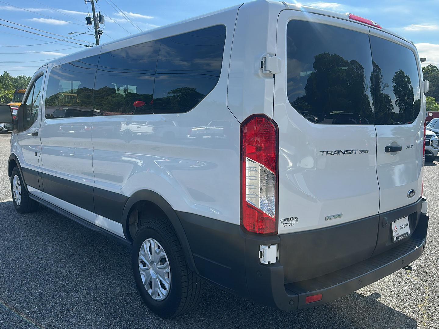 View vehicle photo 5