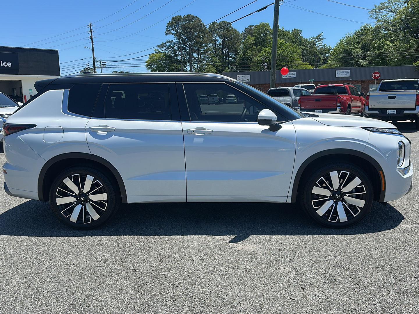 View vehicle photo 2