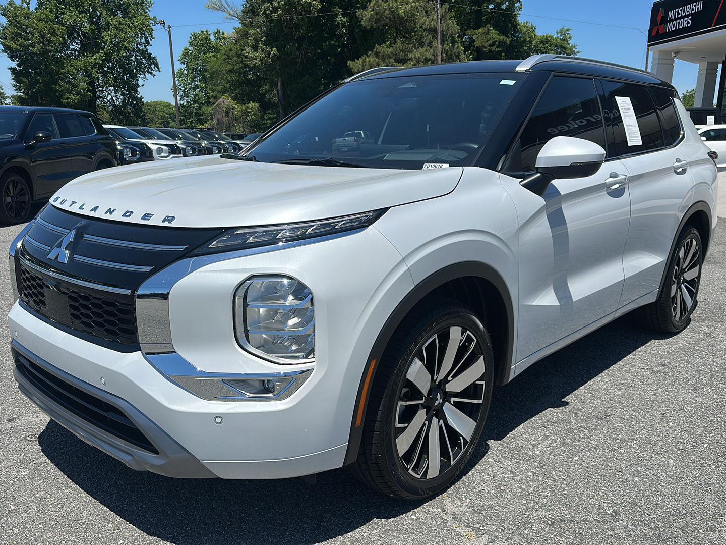 View vehicle photo 7