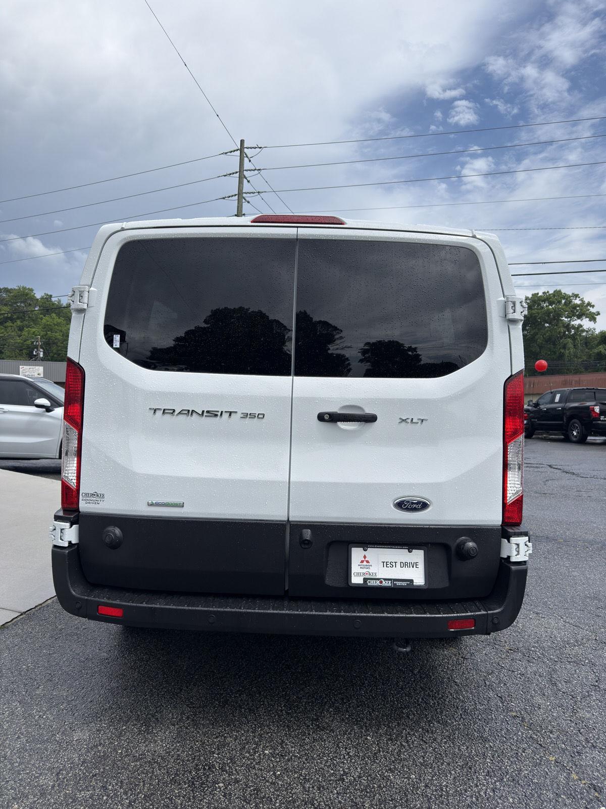 View vehicle photo 6