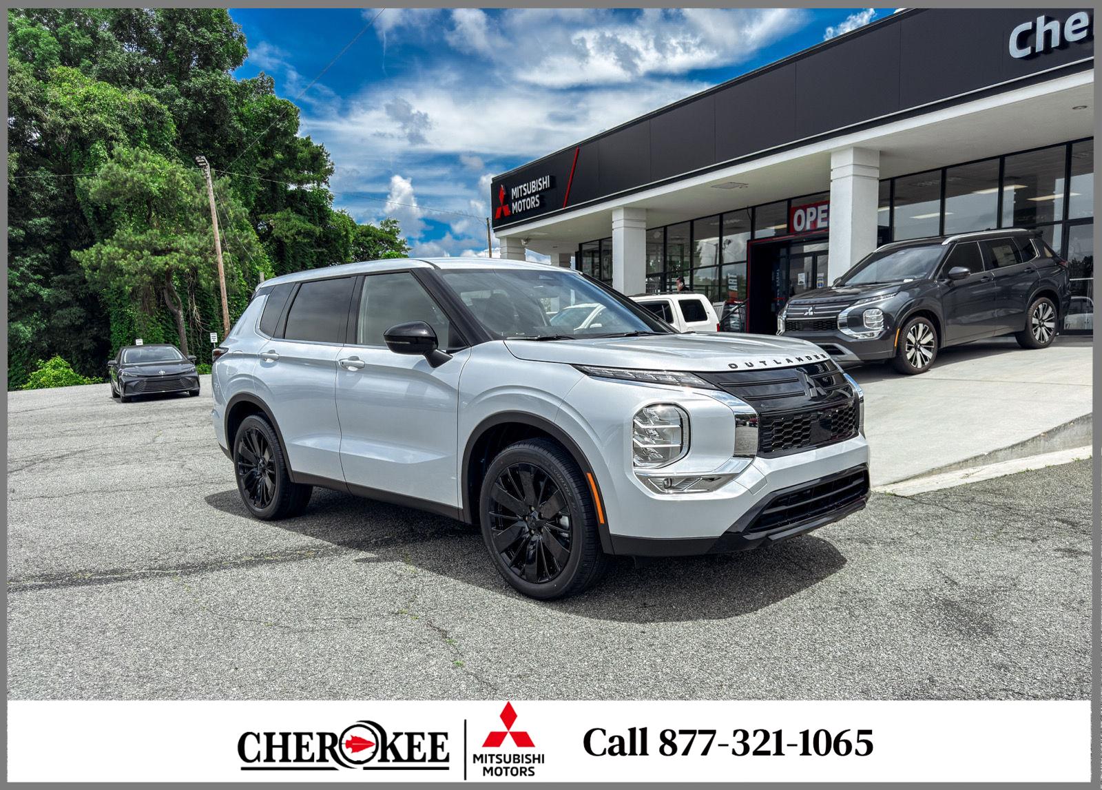 White Diamond 2026 Mitsubishi Outlander SUV / Crossover Front-Wheel Drive Continuously Variable Transmission