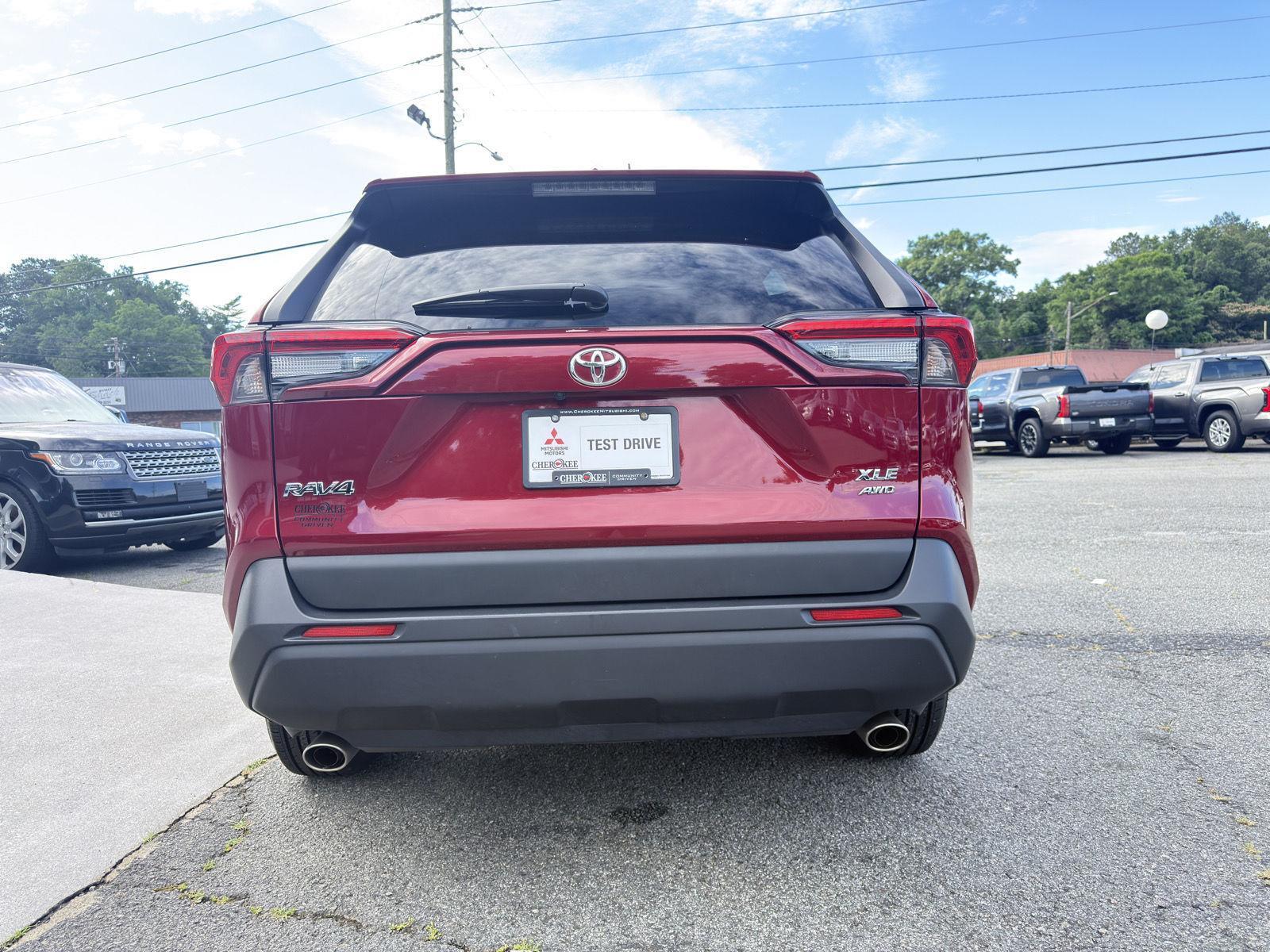 View vehicle photo 6