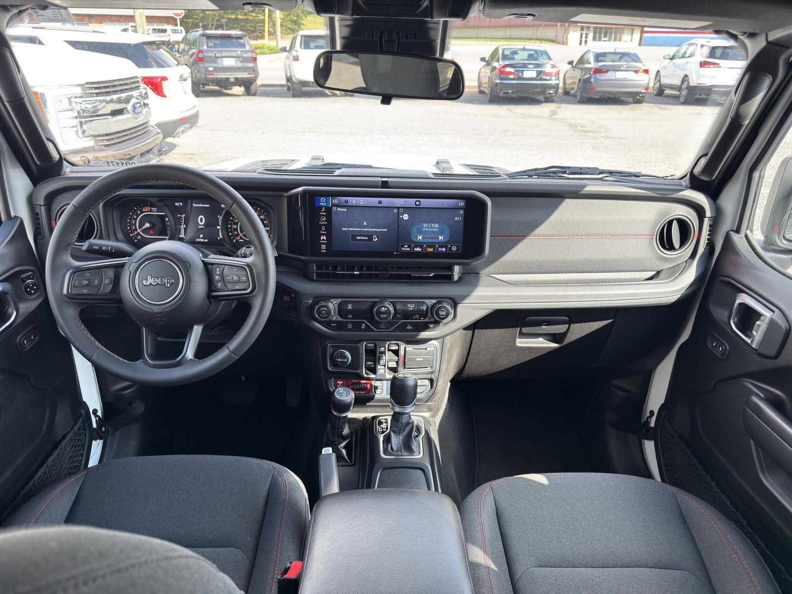 View vehicle photo 4