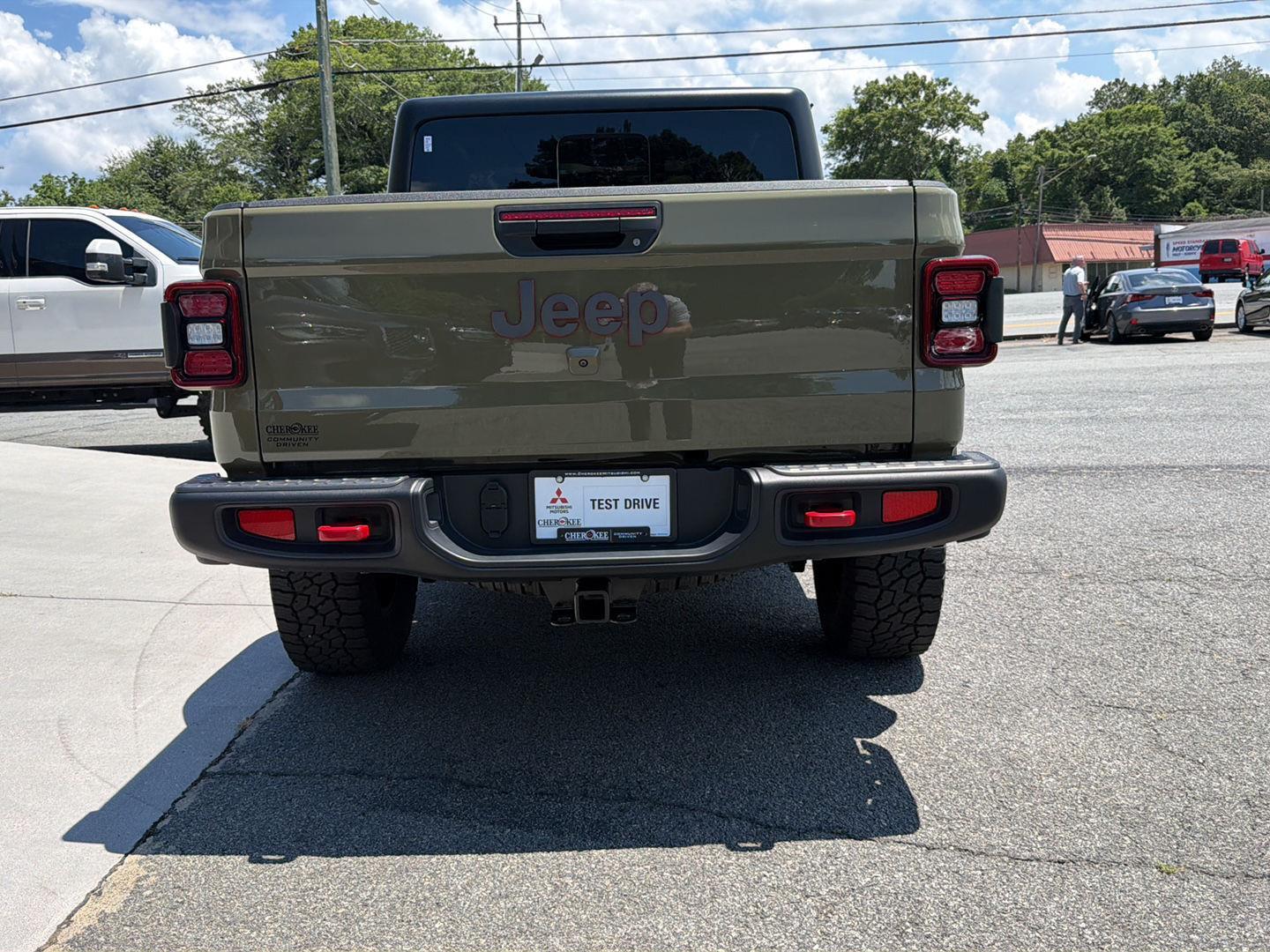 View vehicle photo 3