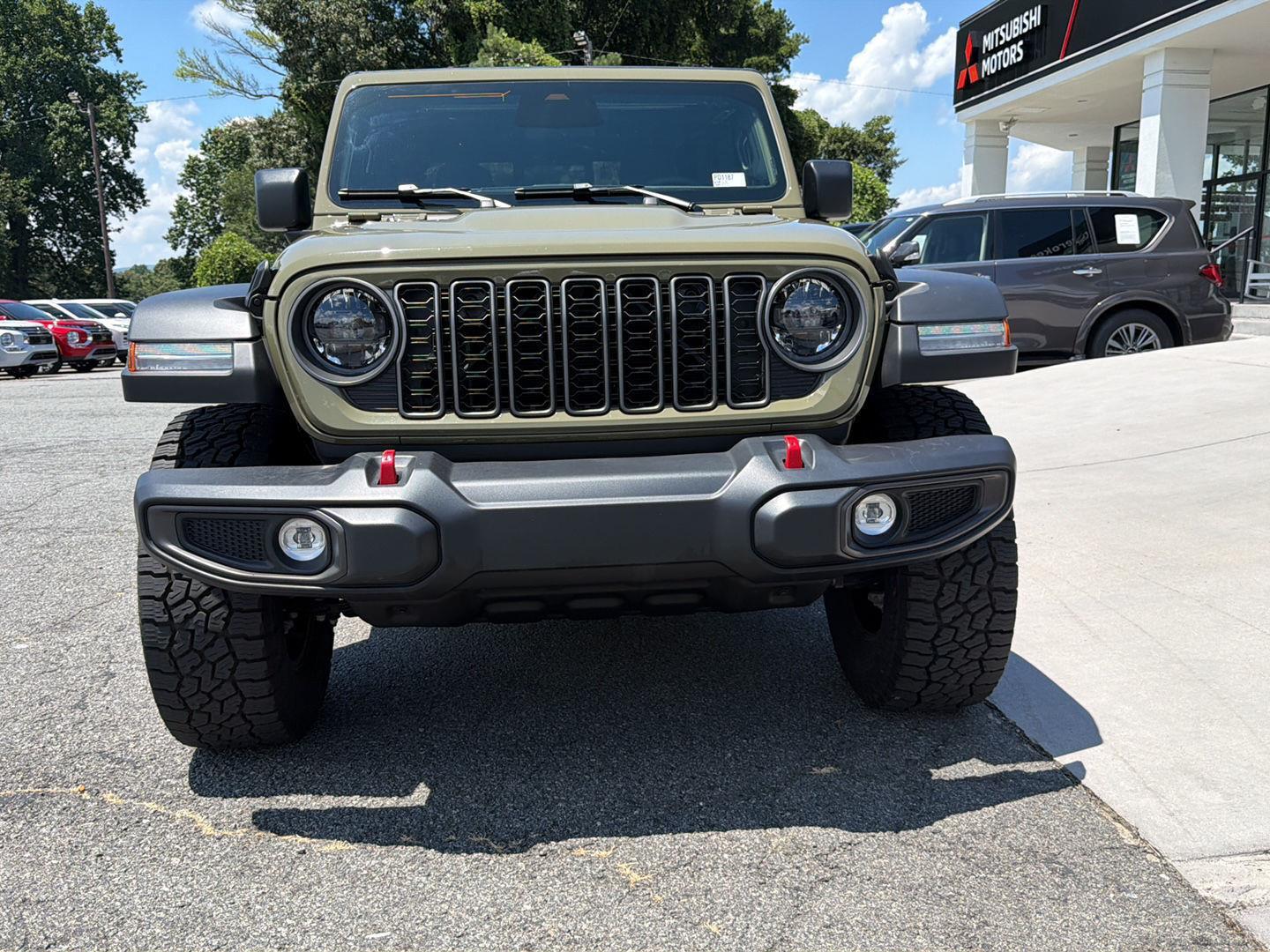 View vehicle photo 6