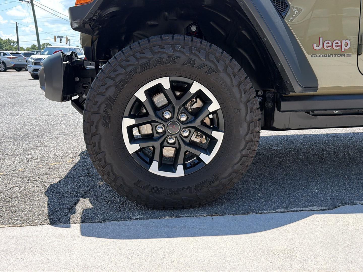 View vehicle photo 7