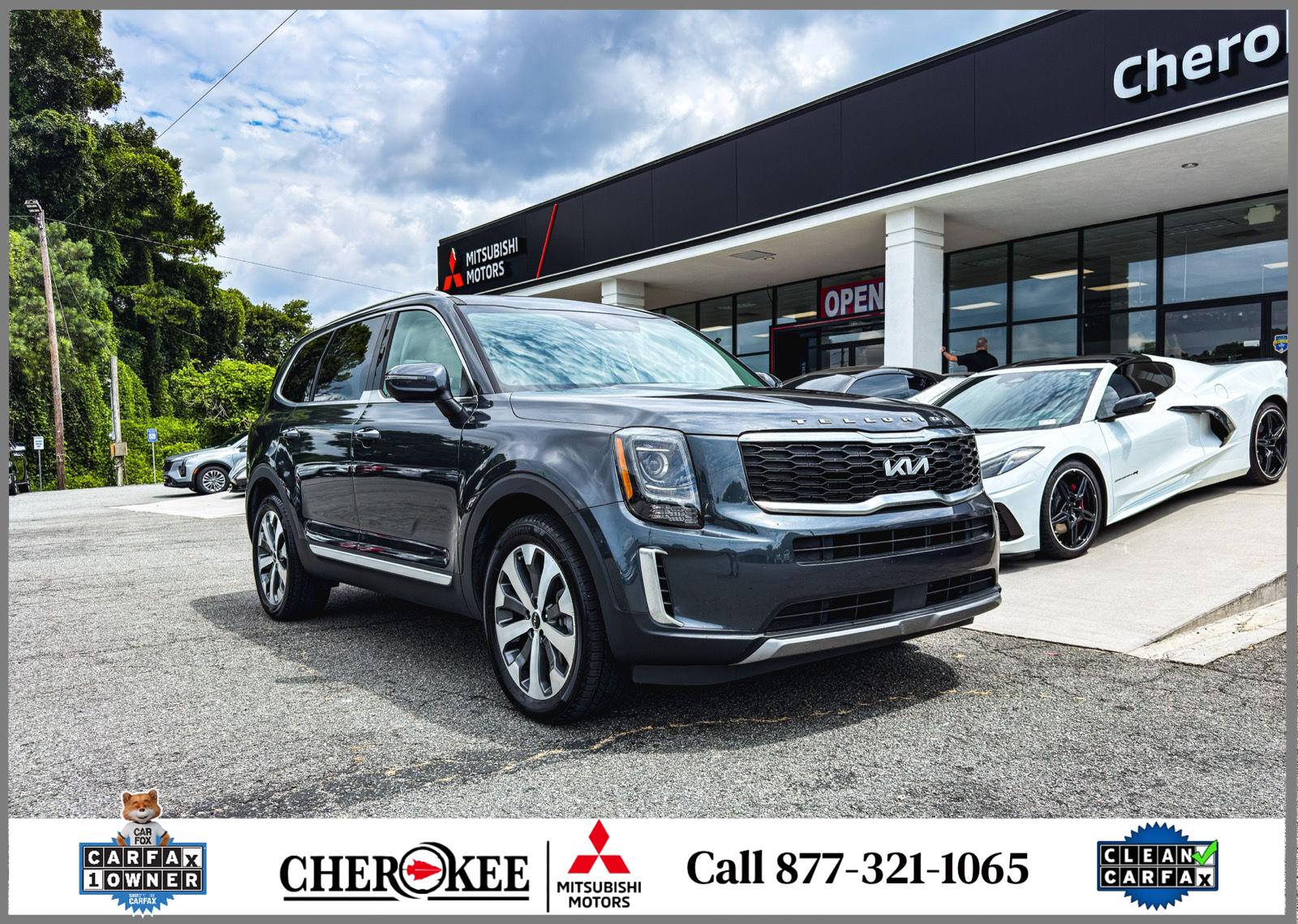 Gray (Gravity Grey) 2022 Kia Telluride SUV / Crossover Front-Wheel Drive Automatic