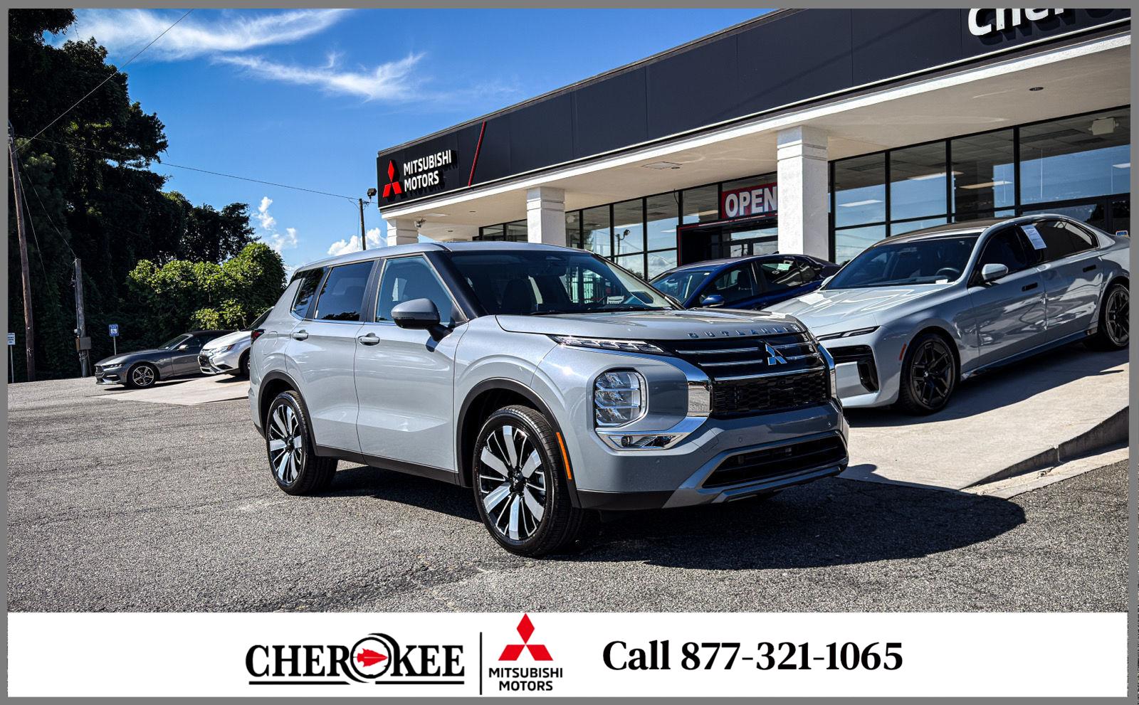 Gray 2026 Mitsubishi Outlander SUV / Crossover Front-Wheel Drive Continuously Variable Transmission