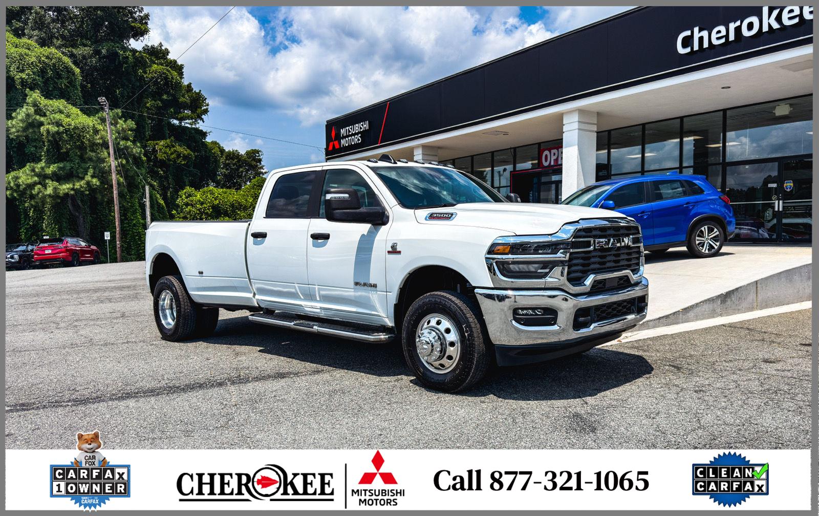 Bright White Clearcoat 2026 RAM 3500 Pickup Truck Four-Wheel Drive 8-Speed Automatic
