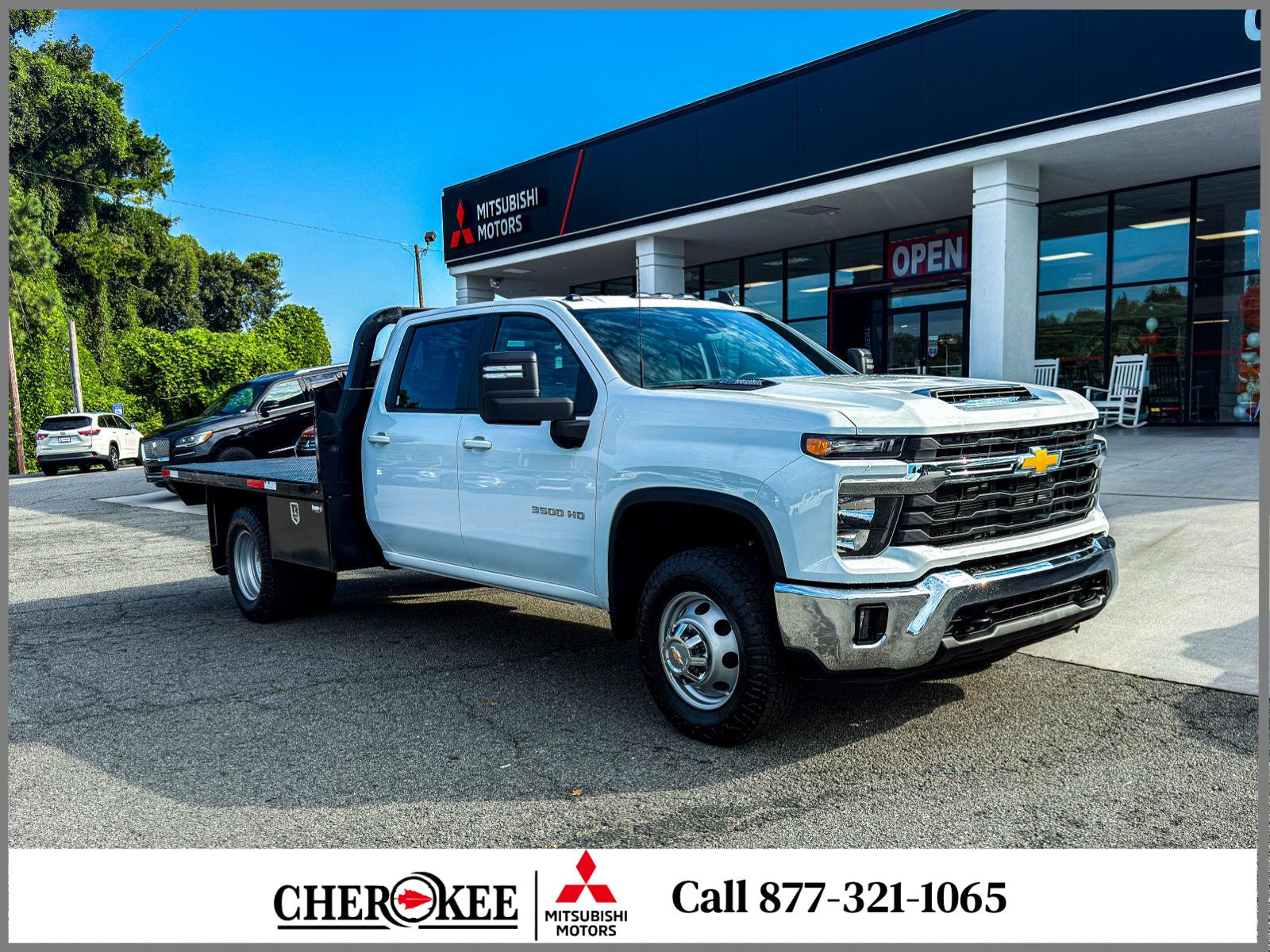 2025 Chevrolet Silverado 3500HD Chassis LT Crew Cab 4WD