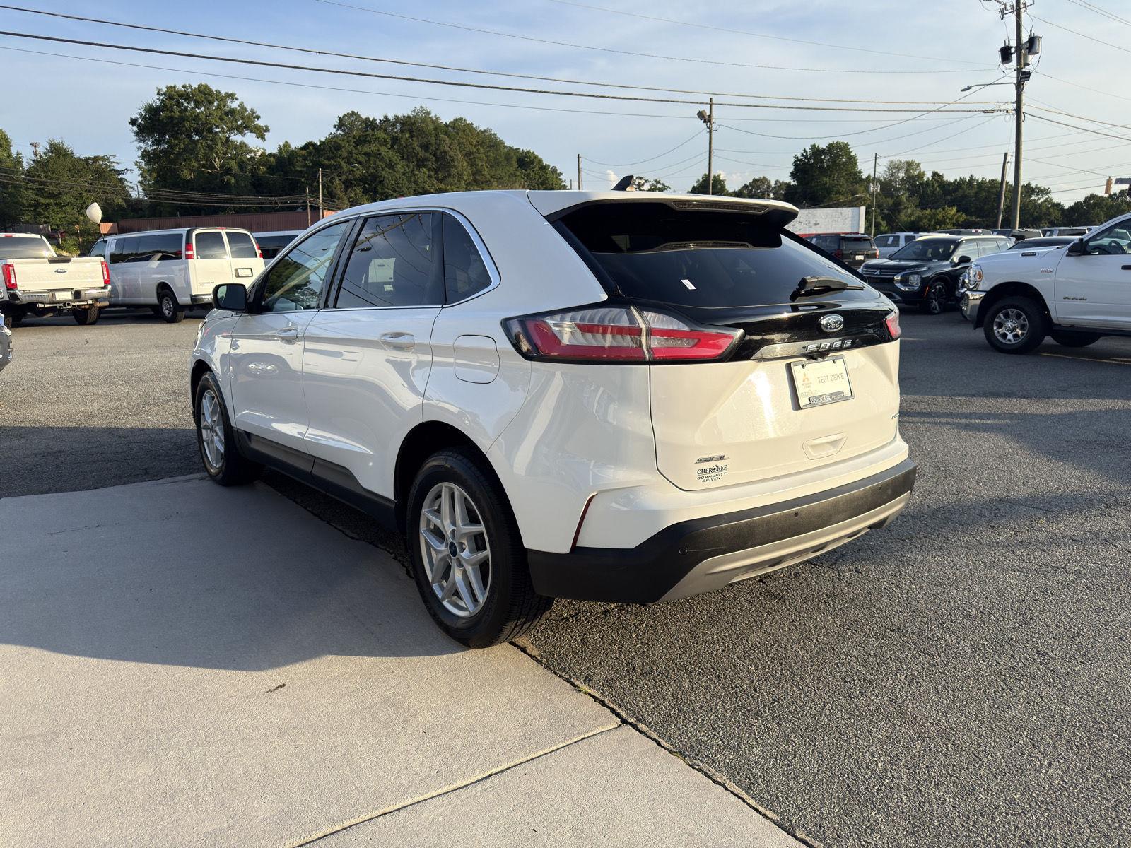 View vehicle photo 5