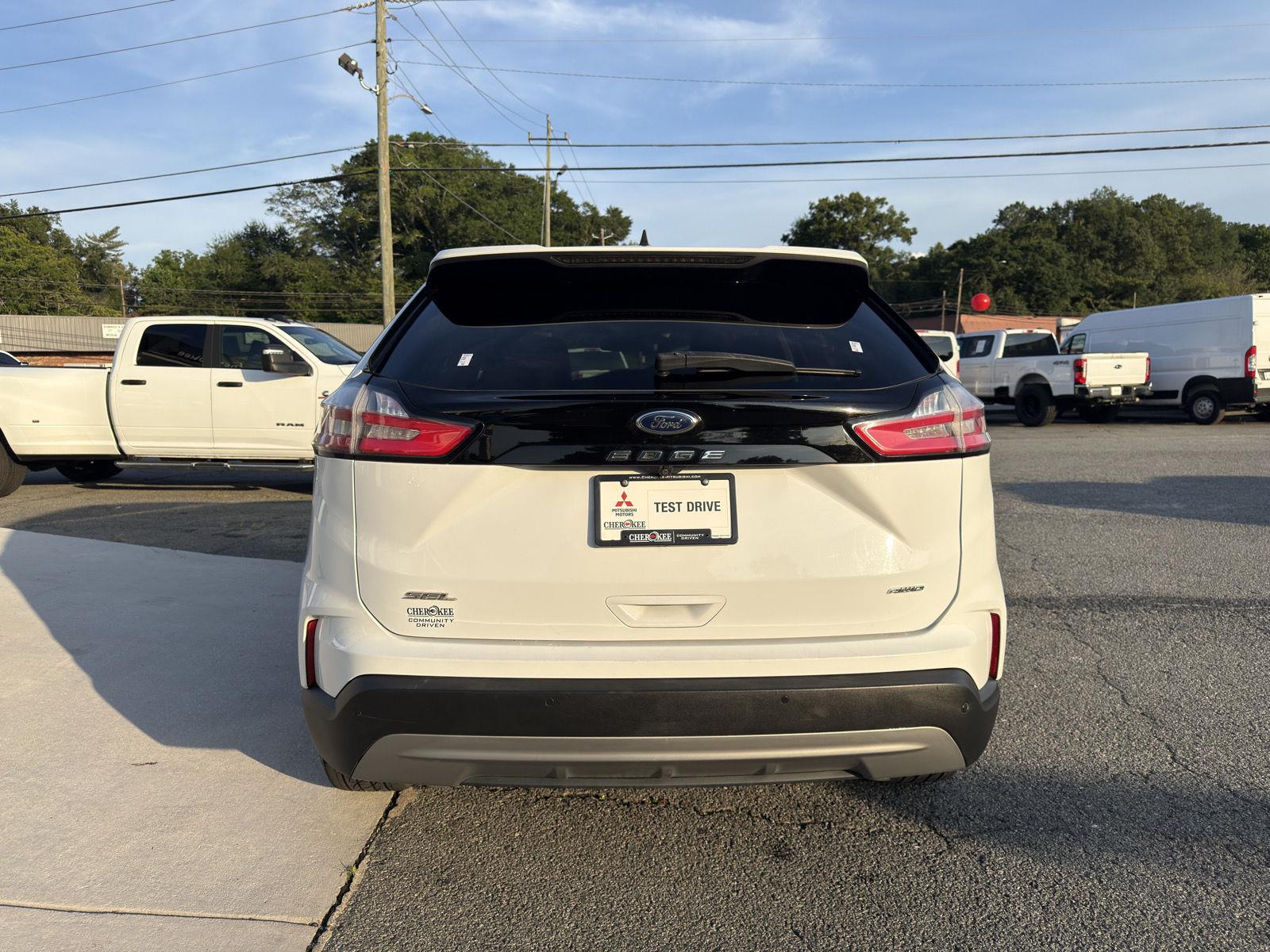 View vehicle photo 6