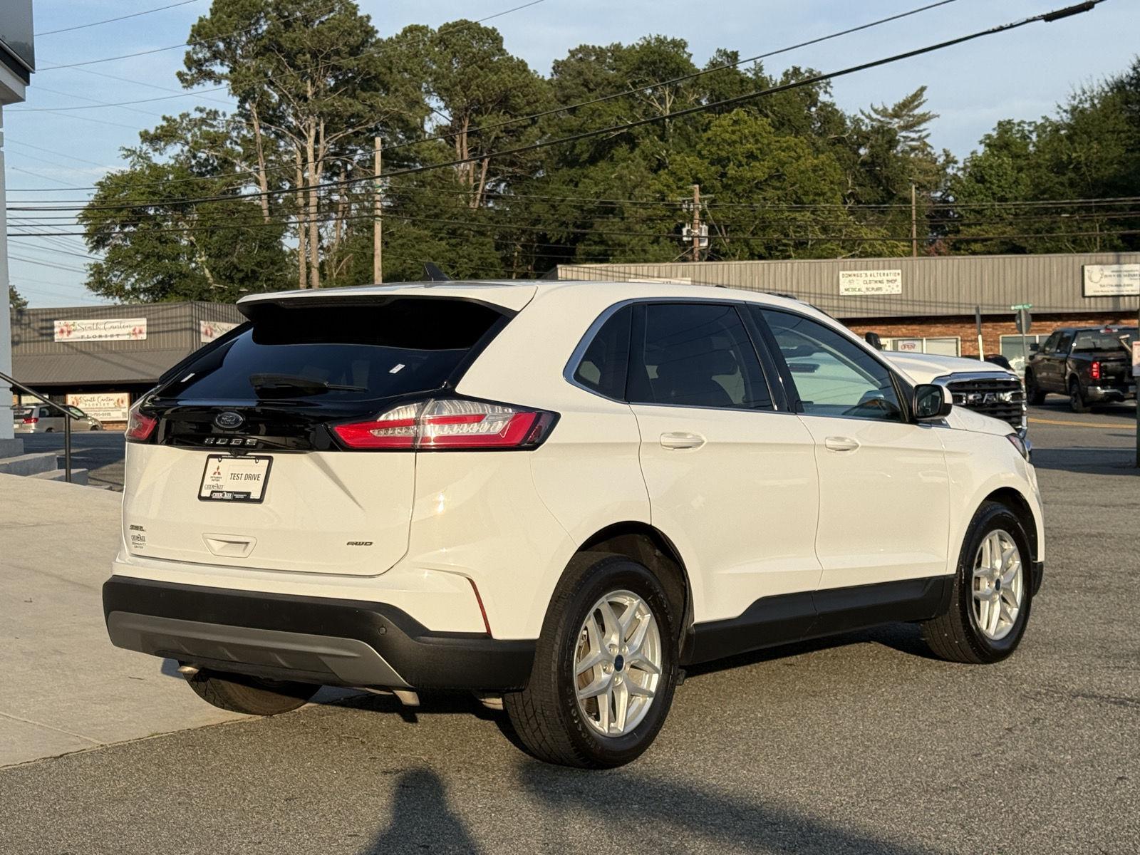 View vehicle photo 7