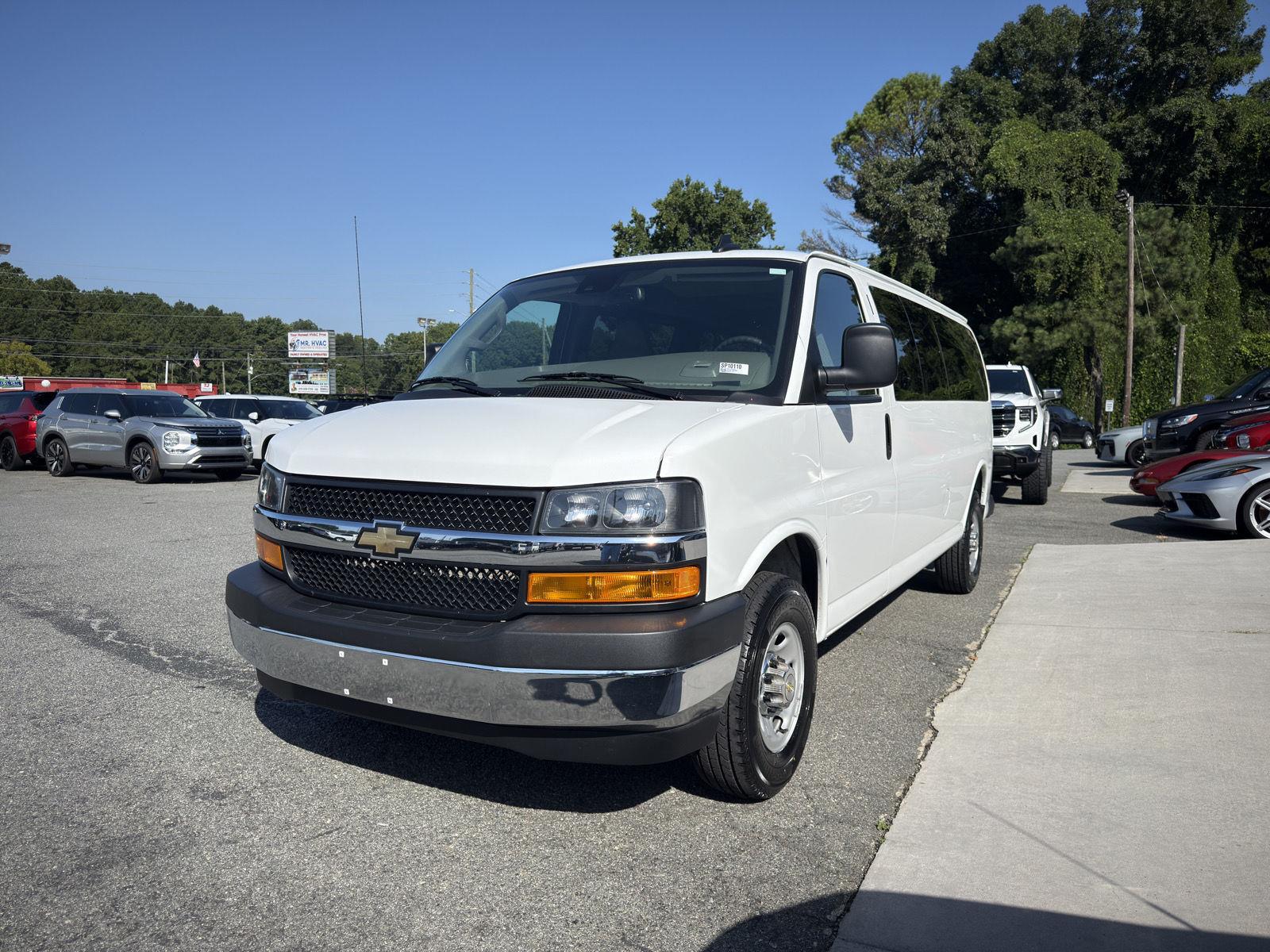 View vehicle photo 5