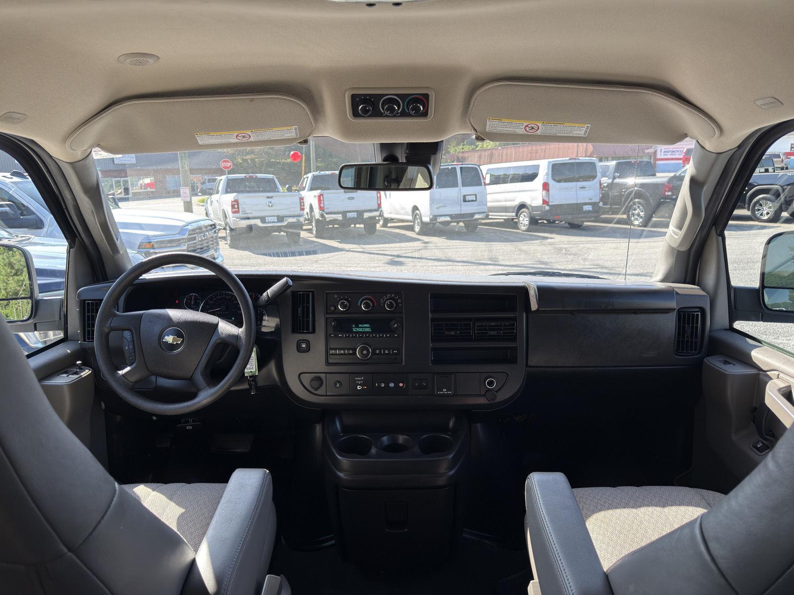 View vehicle photo 3