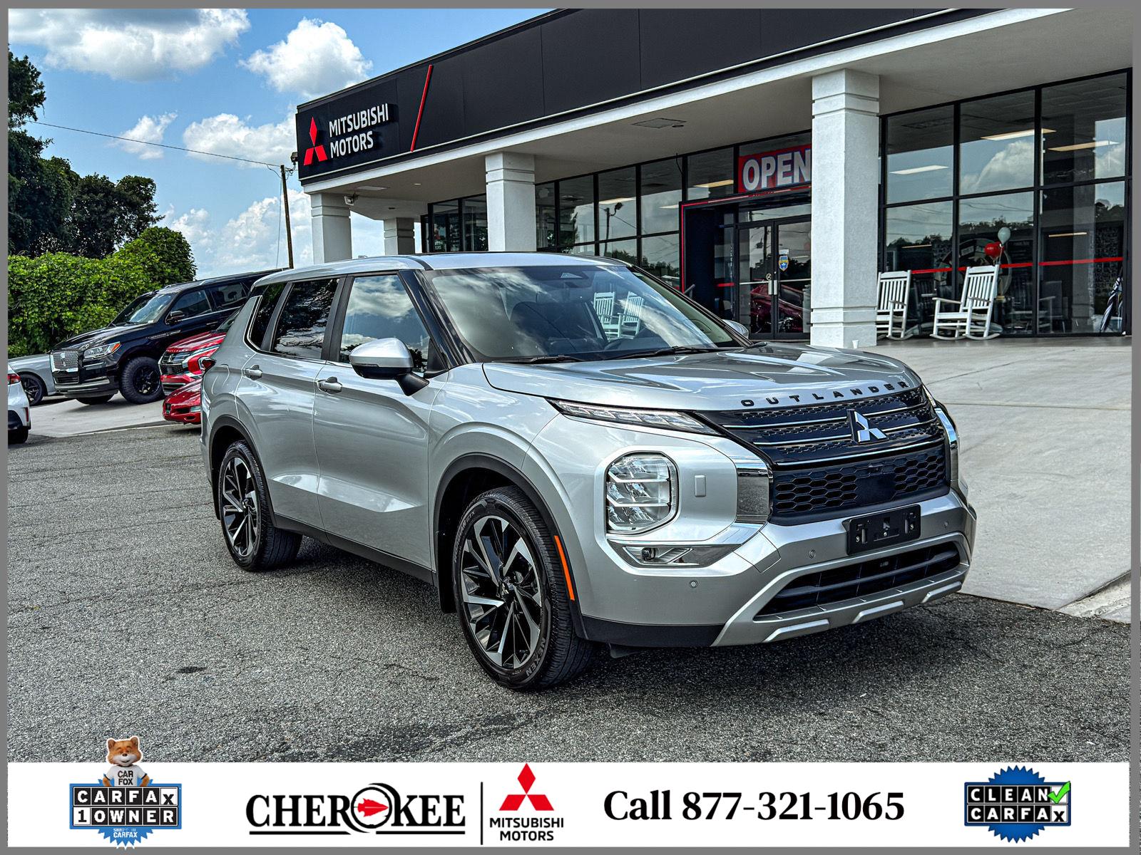 Alloy Silver Metallic 2024 Mitsubishi Outlander SUV / Crossover All-Wheel Drive Continuously Variable Transmission