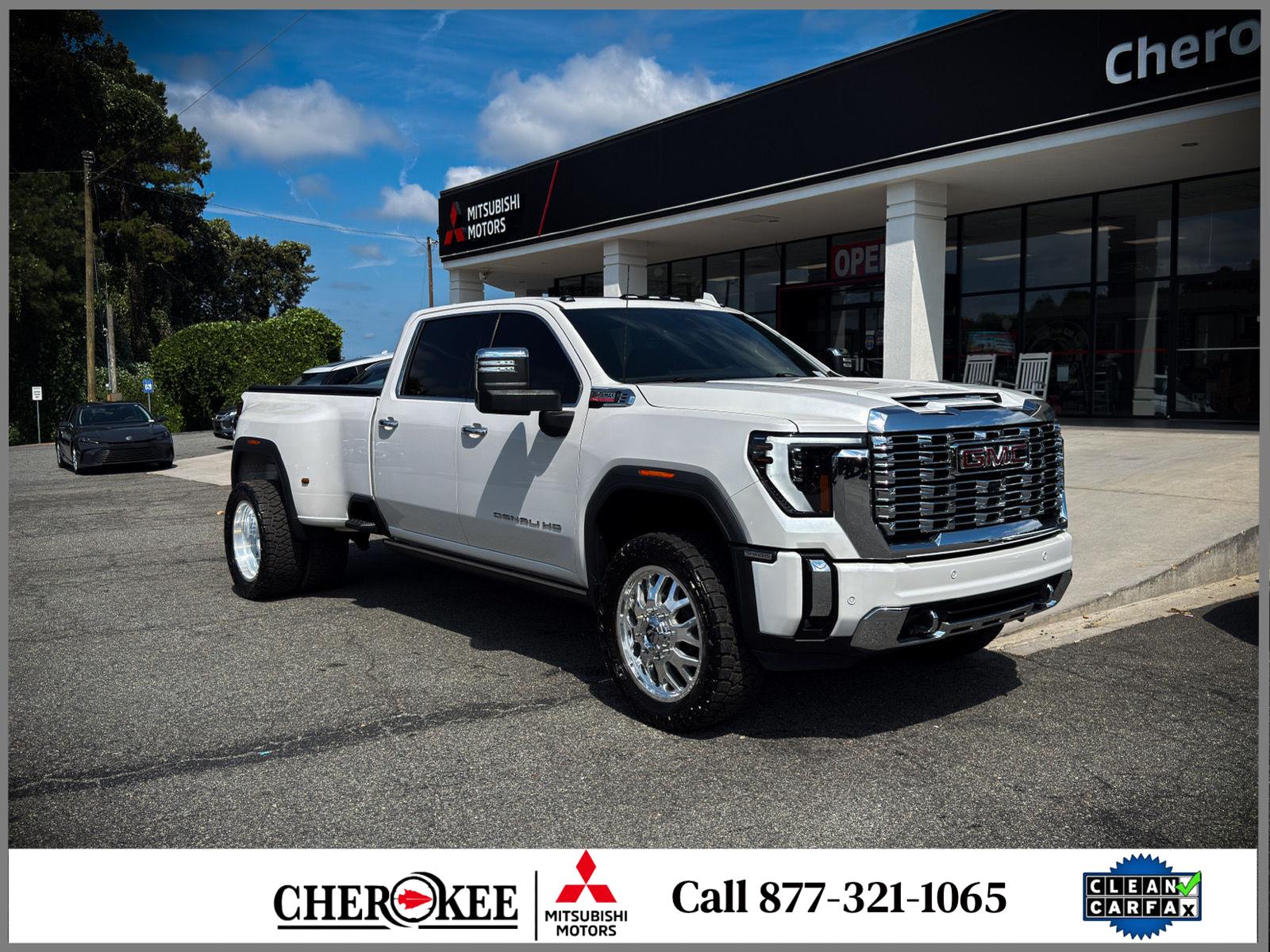 White Frost Tricoat 2024 GMC Sierra 3500HD Pickup Truck Four-Wheel Drive Automatic