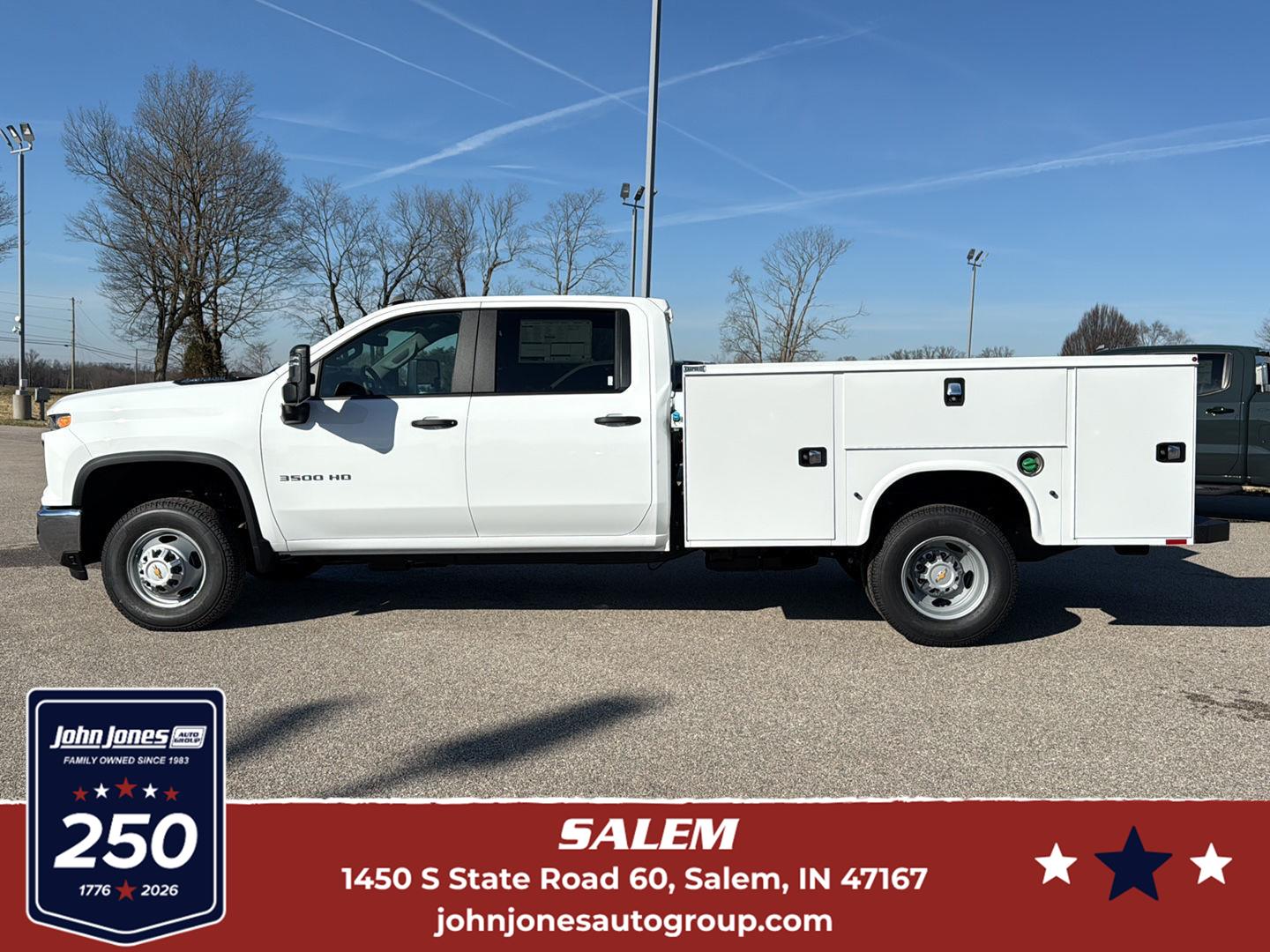 Summit White 2026 Chevrolet Silverado 3500HD Chassis Pickup Truck Four-Wheel Drive Automatic
