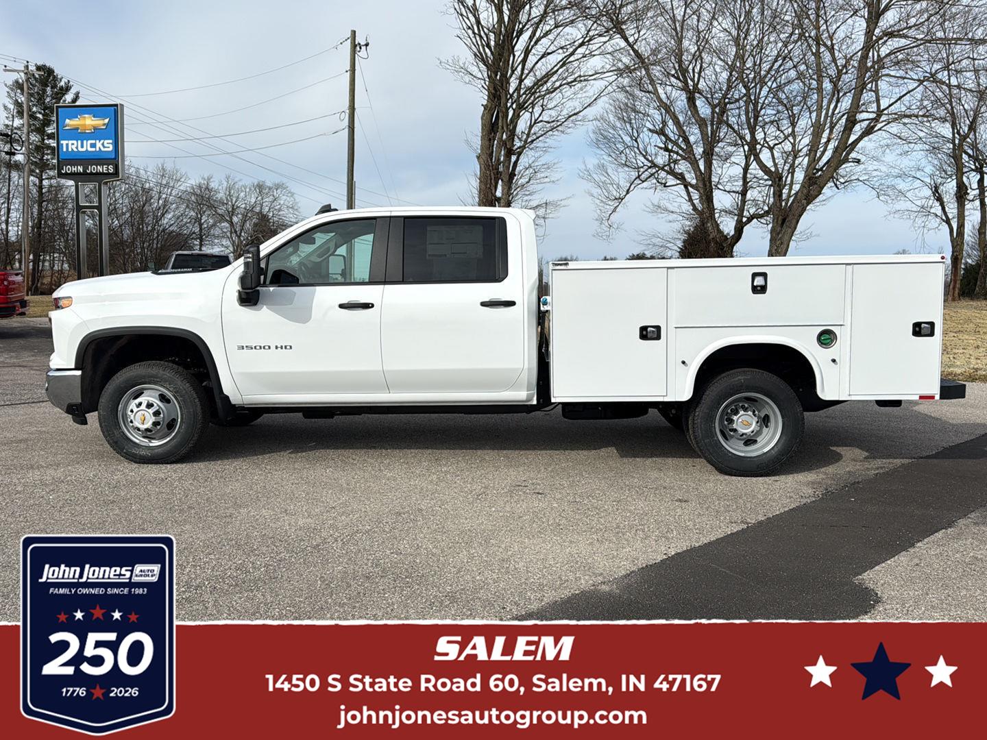 Summit White 2026 Chevrolet Silverado 3500HD Chassis Pickup Truck Four-Wheel Drive Automatic