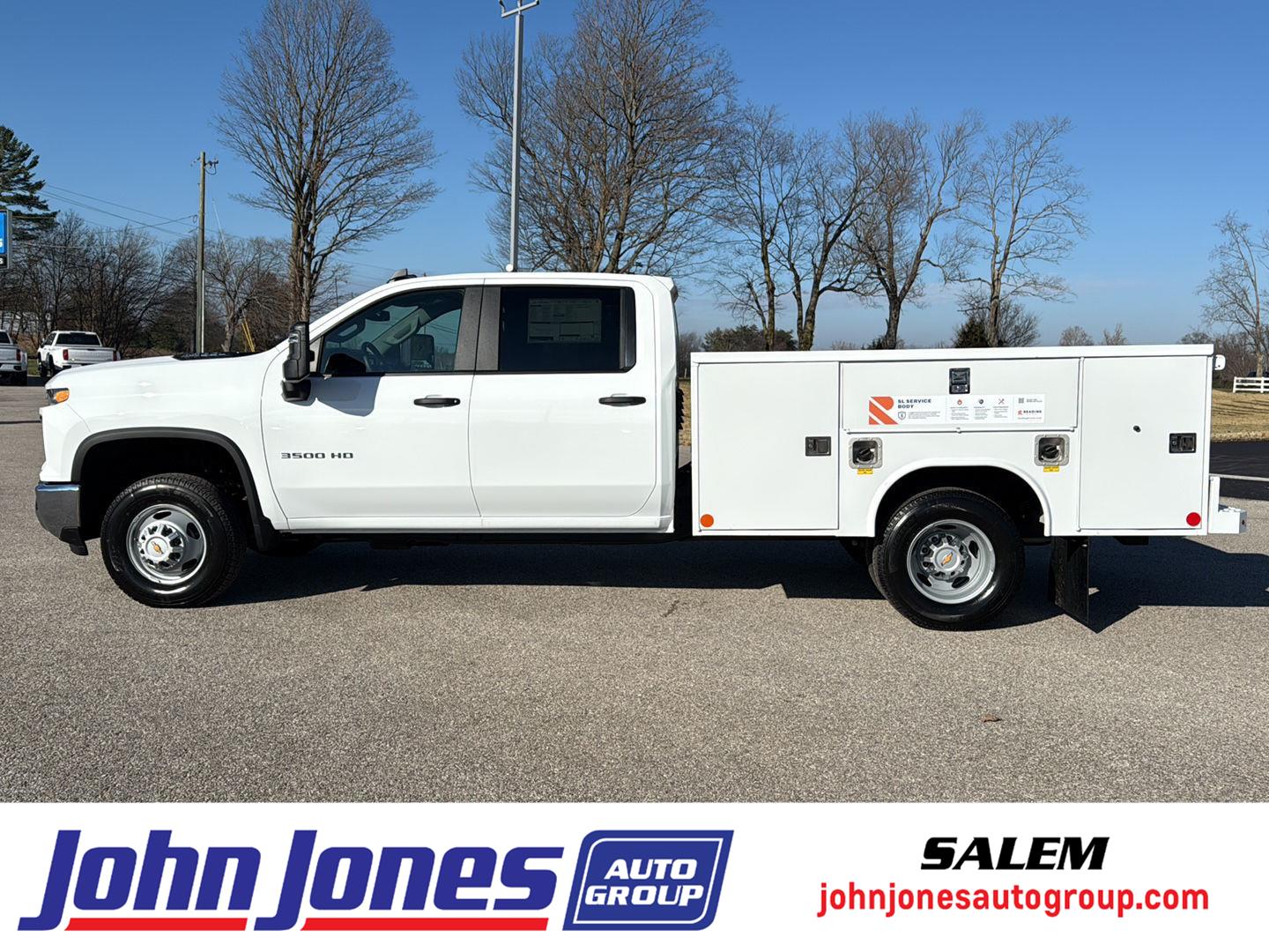 2026 Chevrolet Silverado 3500HD Chassis Work Truck Crew Cab 4WD