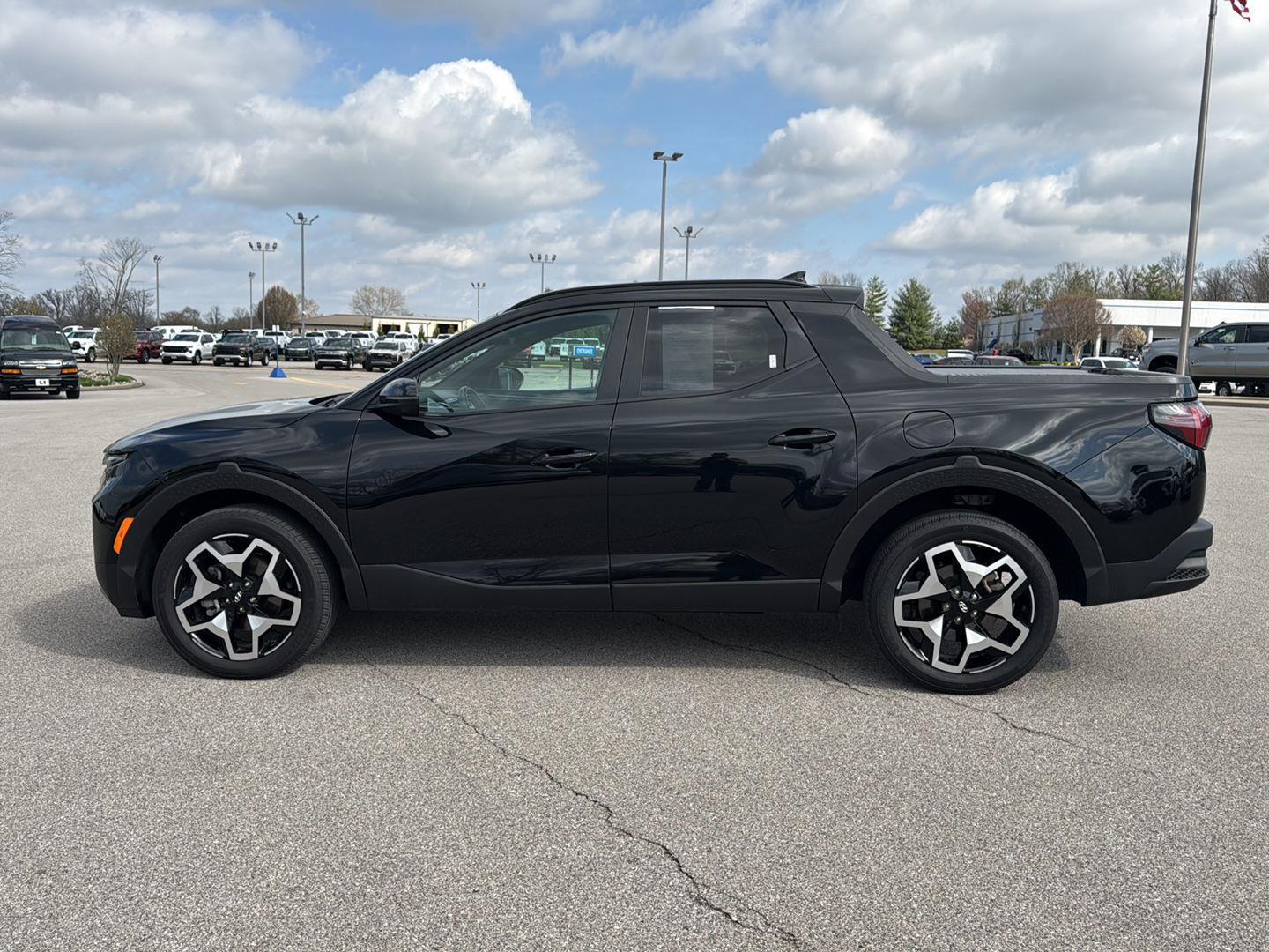 View vehicle photo 7