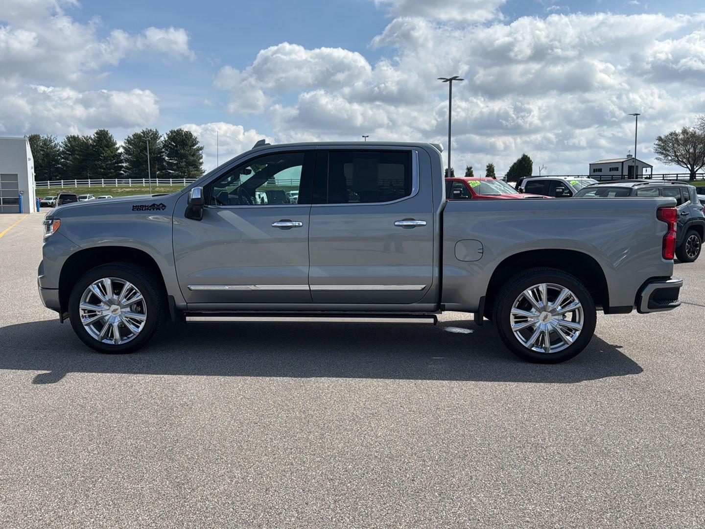 View vehicle photo 6