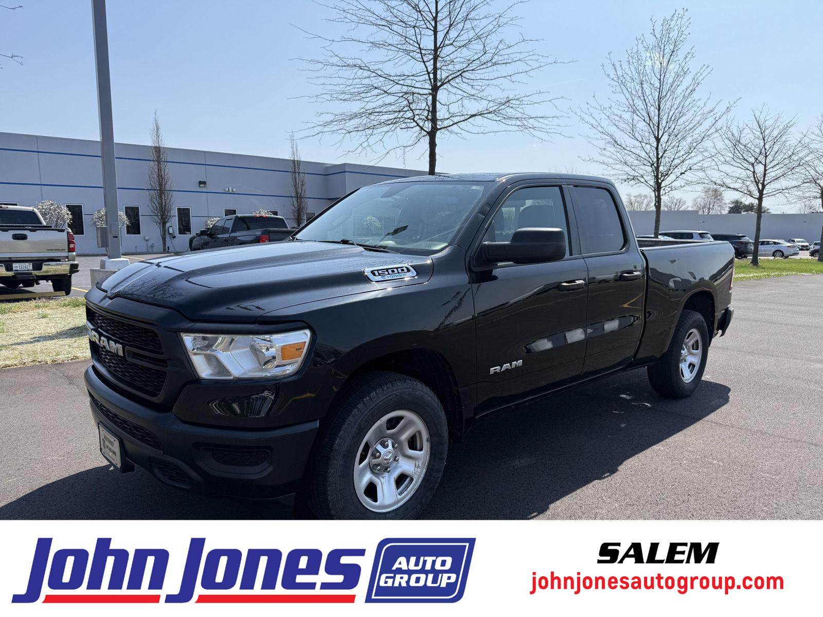 Diamond Black Crystal Pearlcoat 2022 RAM 1500 Tradesman Quad Cab 4WD Pickup Truck Four-Wheel Drive 8-Speed Automatic