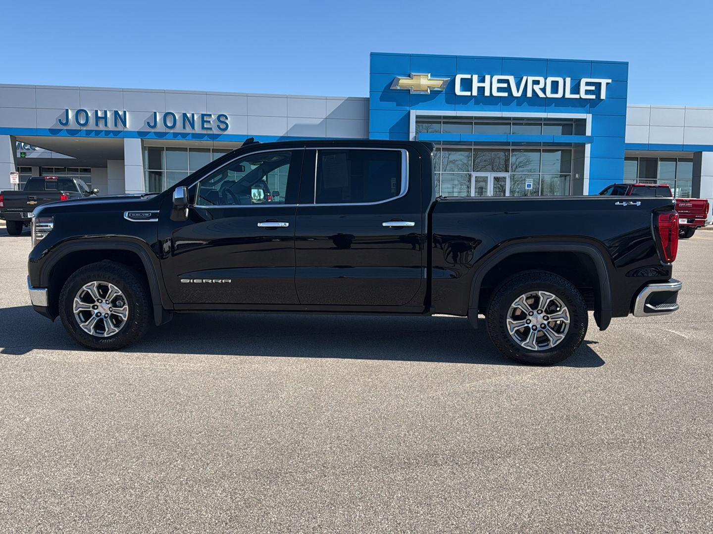 View vehicle photo 6