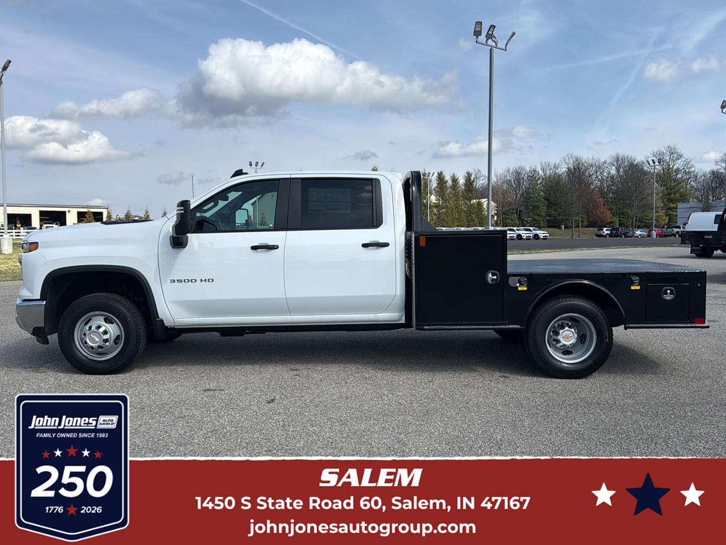 Summit White 2026 Chevrolet Silverado 3500HD Chassis Pickup Truck Four-Wheel Drive Automatic