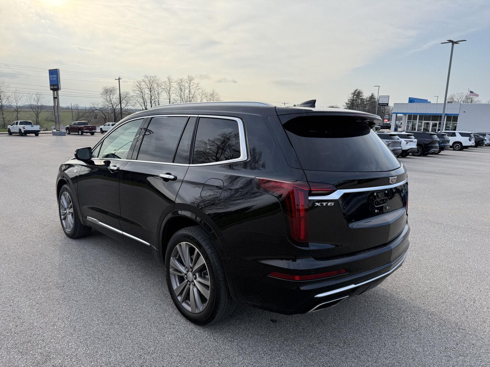 View vehicle photo 6