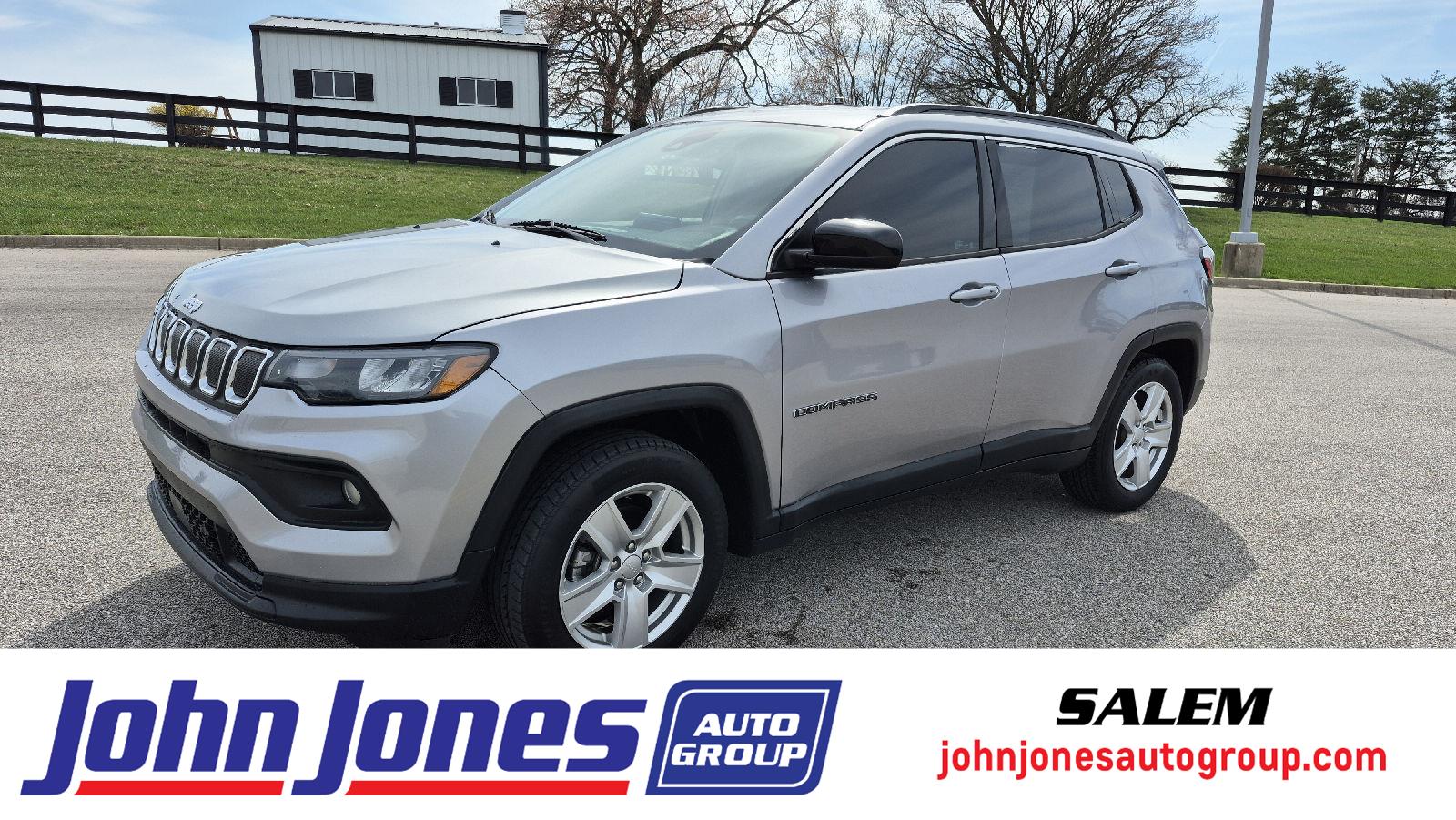 Gray (Granite Crystal Metallic Clearcoat) 2022 Jeep Compass Latitude FWD SUV / Crossover Front-Wheel Drive 6-Speed Automatic