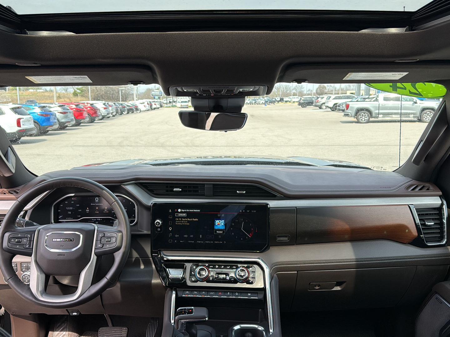 View vehicle photo 3