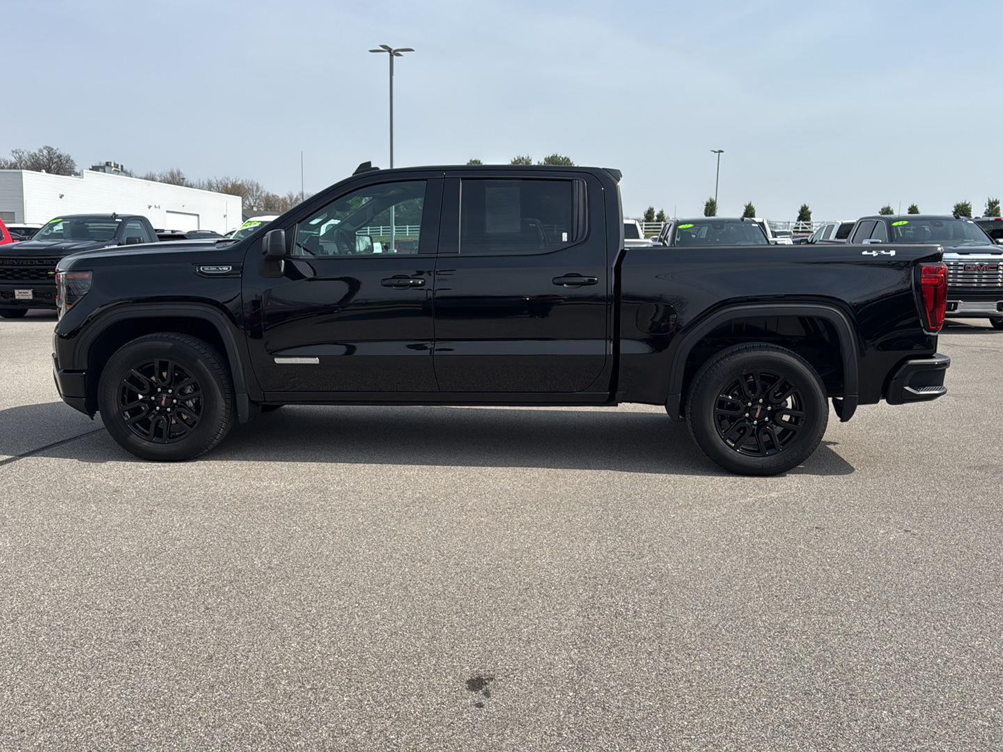 View vehicle photo 6